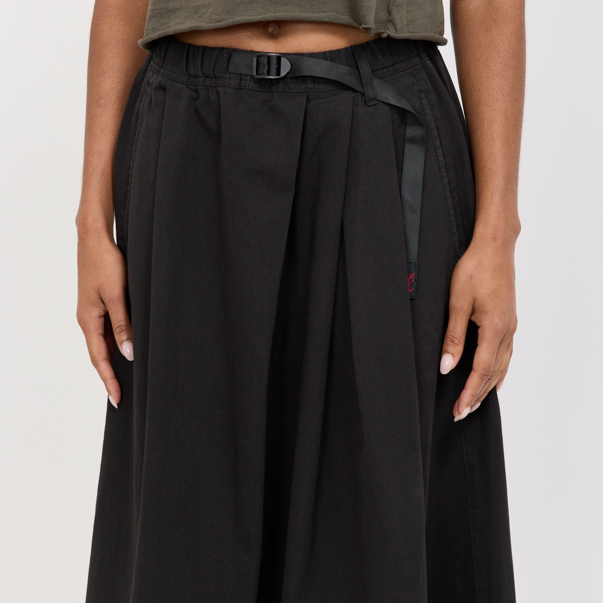 Gramicci | Talecut Skirt Black | Maplestore