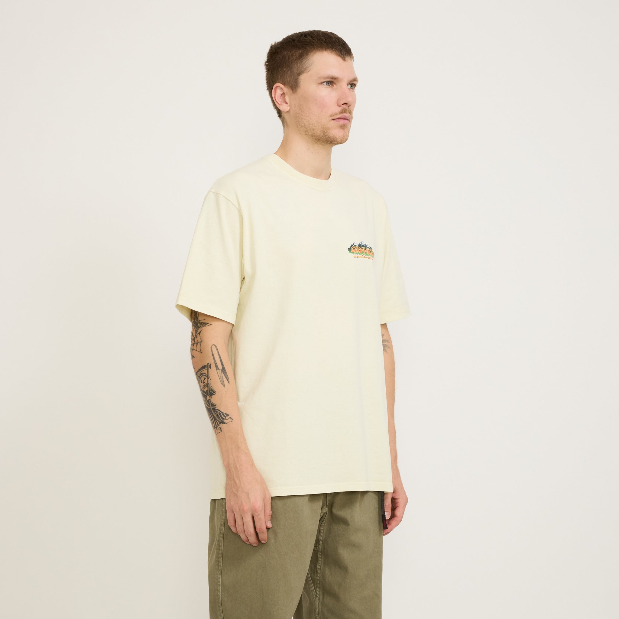 Gramicci | Mountaineering Tee Natural Pigment | Maplestore