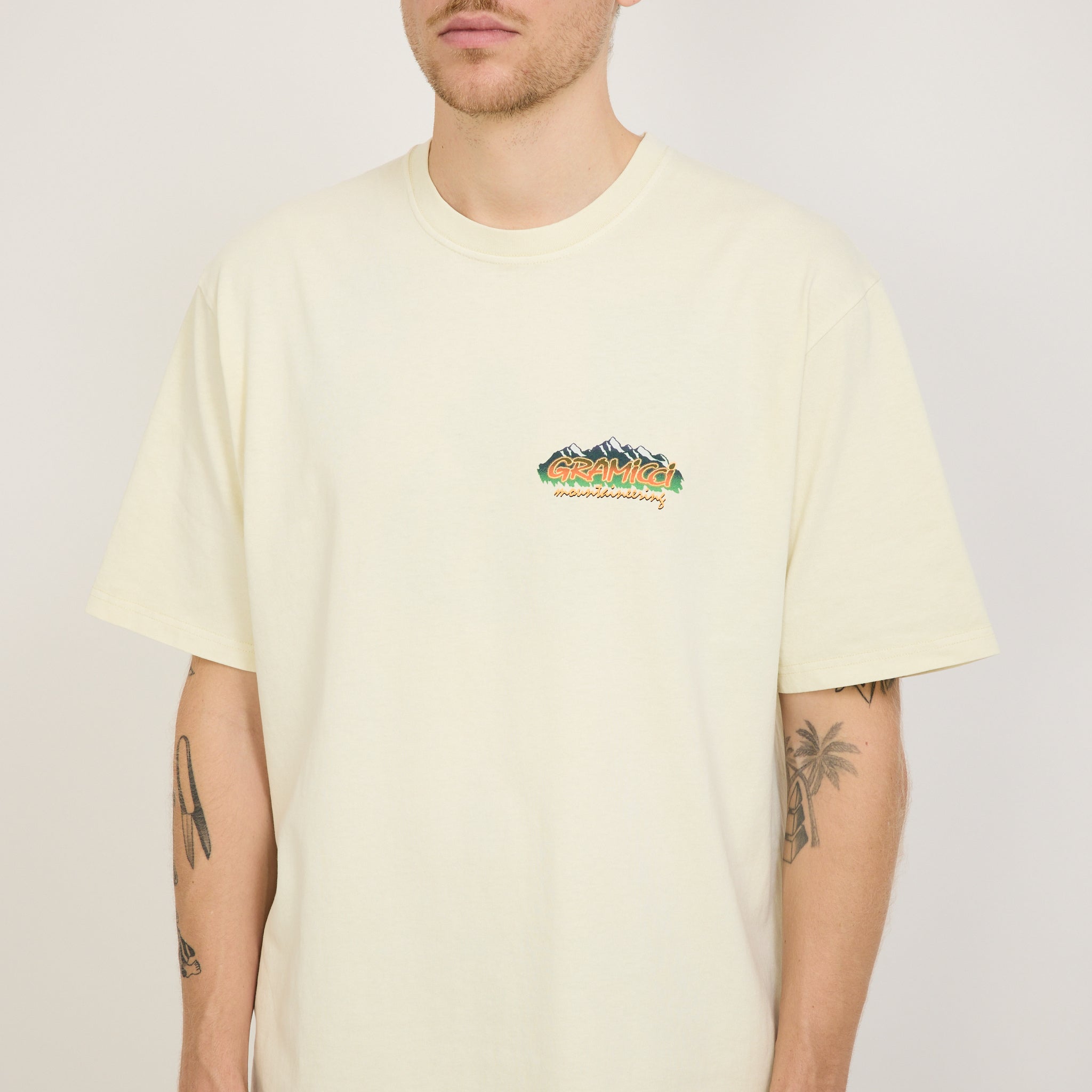 Gramicci | Mountaineering Tee Natural Pigment | Maplestore