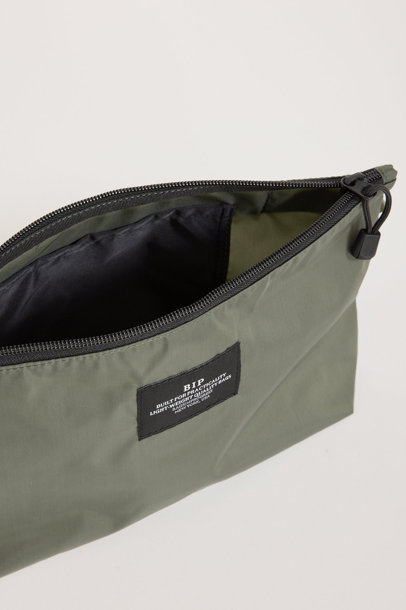 Bags In Progress | Fannypack Crossbody Khaki Green/Black Pocket | Maplestore