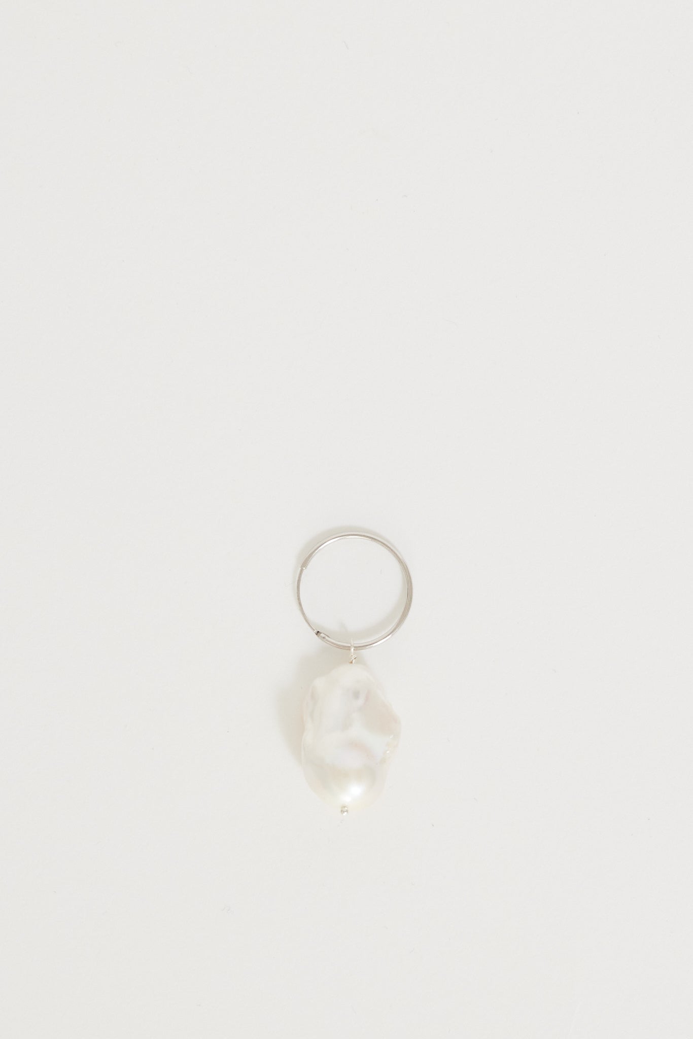 JOYE | Baroque Drop Single Earring Silver | Maplestore