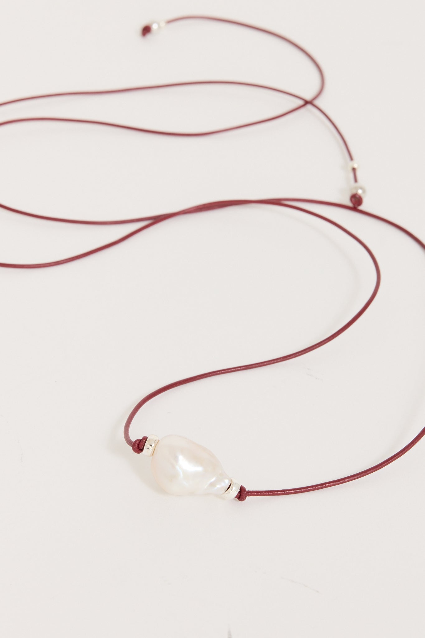 Joye | 90's Baroque Choker Burgundy | Maplestore