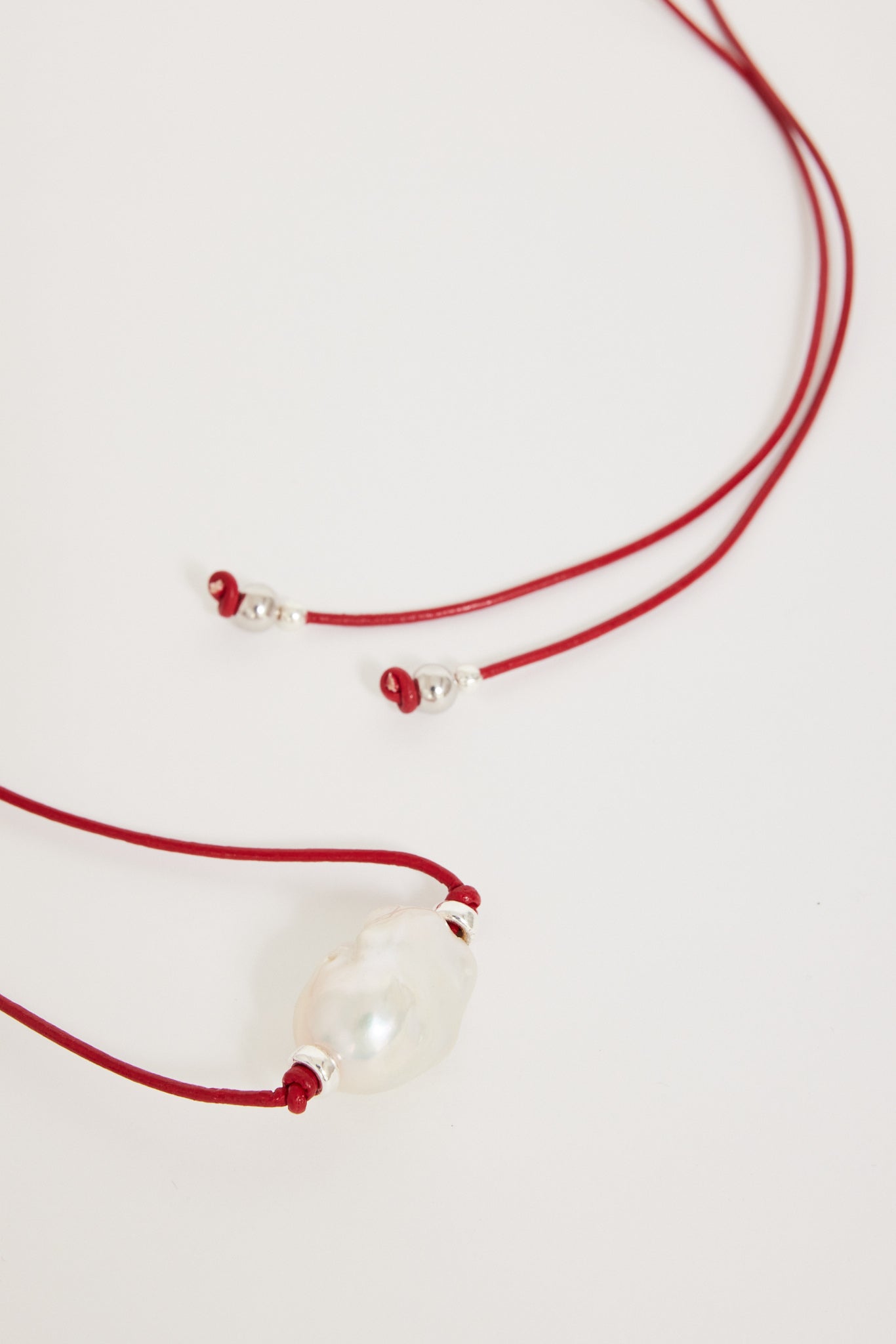 JOYE | 90's Baroque Choker Red | Maplestore