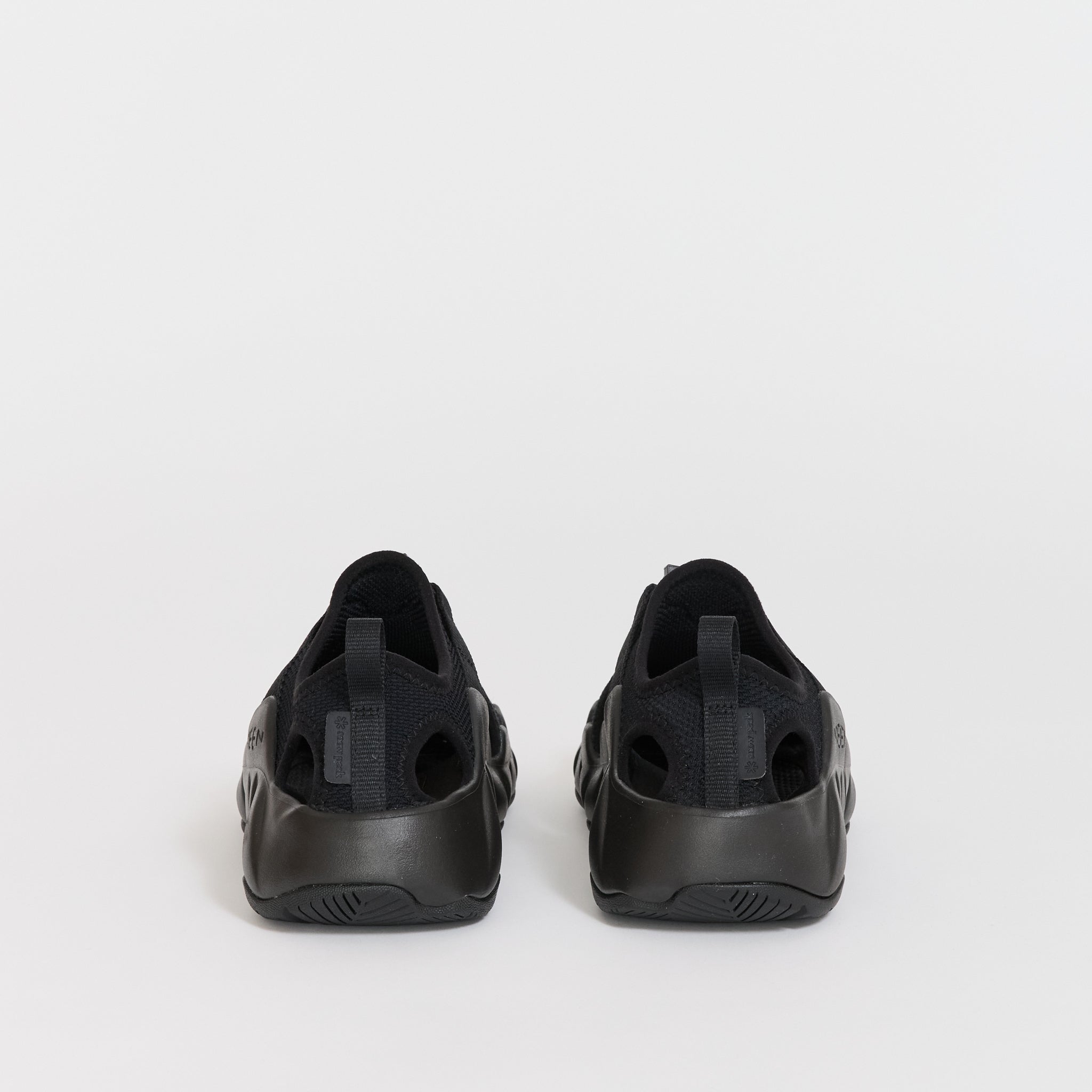 Keen | Hyperport H2 x Snow Peak Triple Black Womens | Maplestore