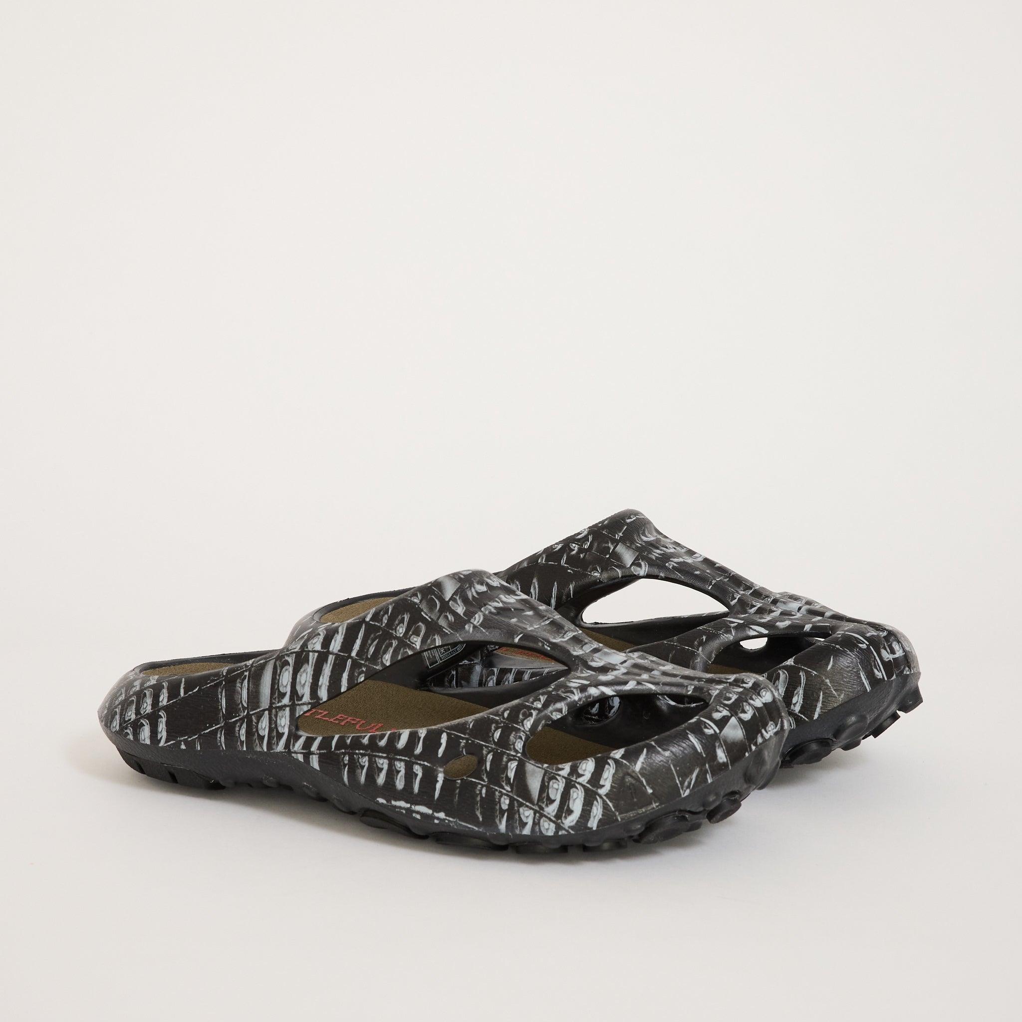 KEEN × atoms SHANTI ARTS 28cm Slip-On Clog Shoes | Men's Shanti Arts | KEEN Footwear