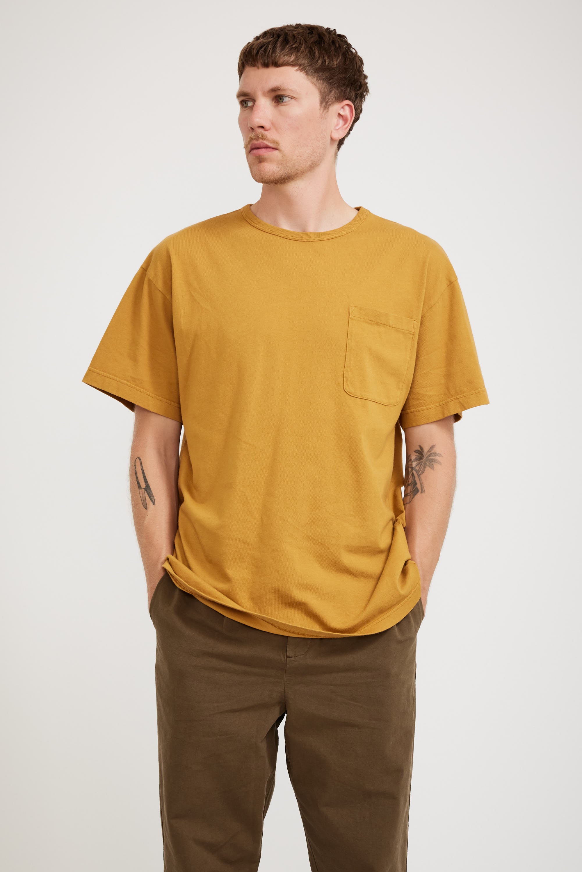 Kestin | Fly Tee in Dark Ochre | Maplestore