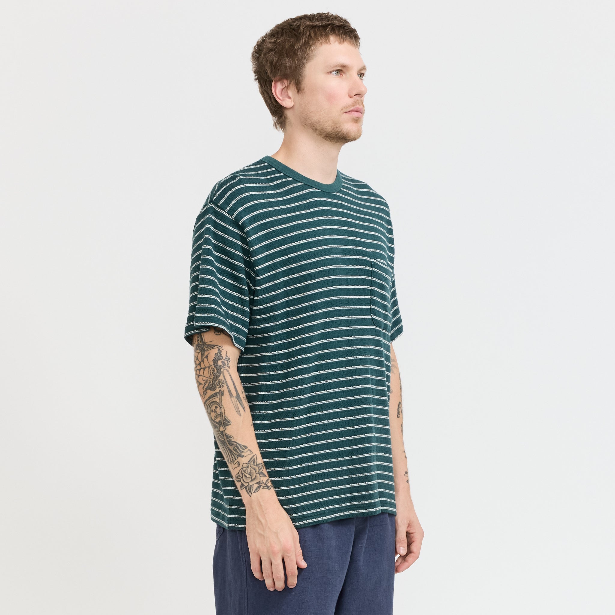 Kestin | Fly T-Shirt Green/Ecru Knitted Stripe | Maplestore