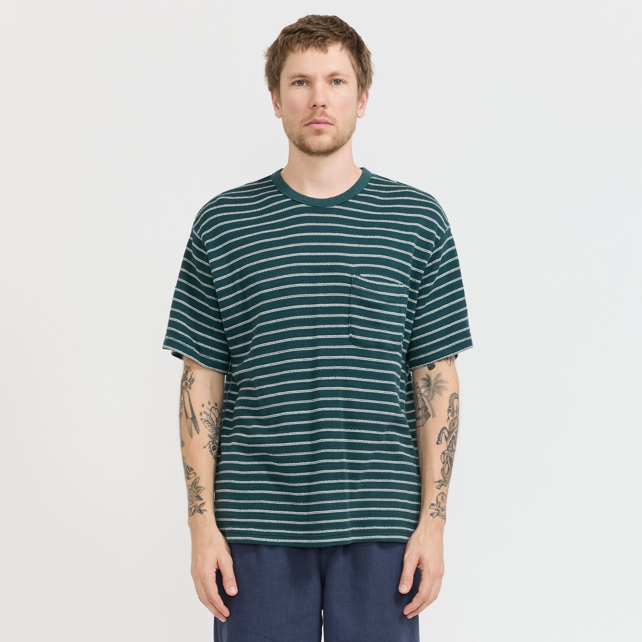 Kestin | Fly T-Shirt Green/Ecru Knitted Stripe | Maplestore