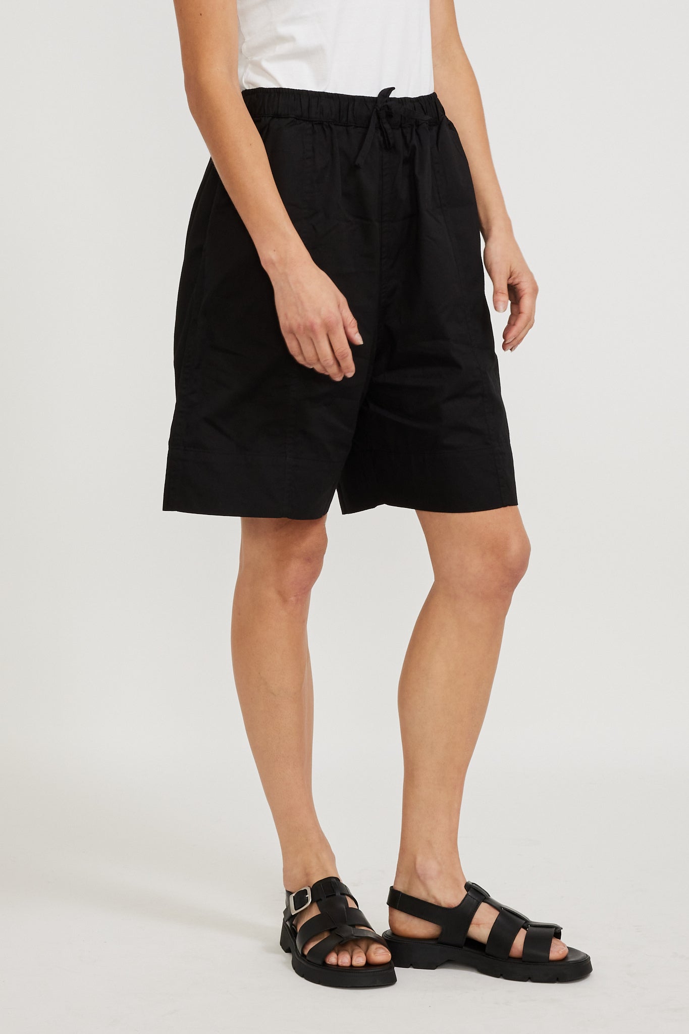 Kowtow | Fragment Shorts Black | Maplestore