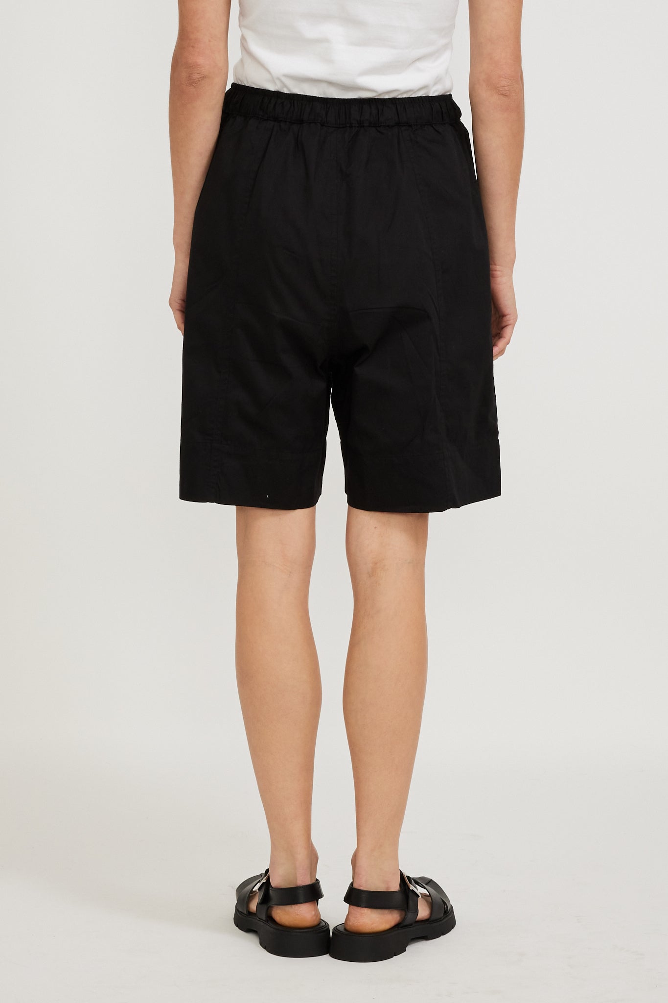 Kowtow | Fragment Shorts Black | Maplestore