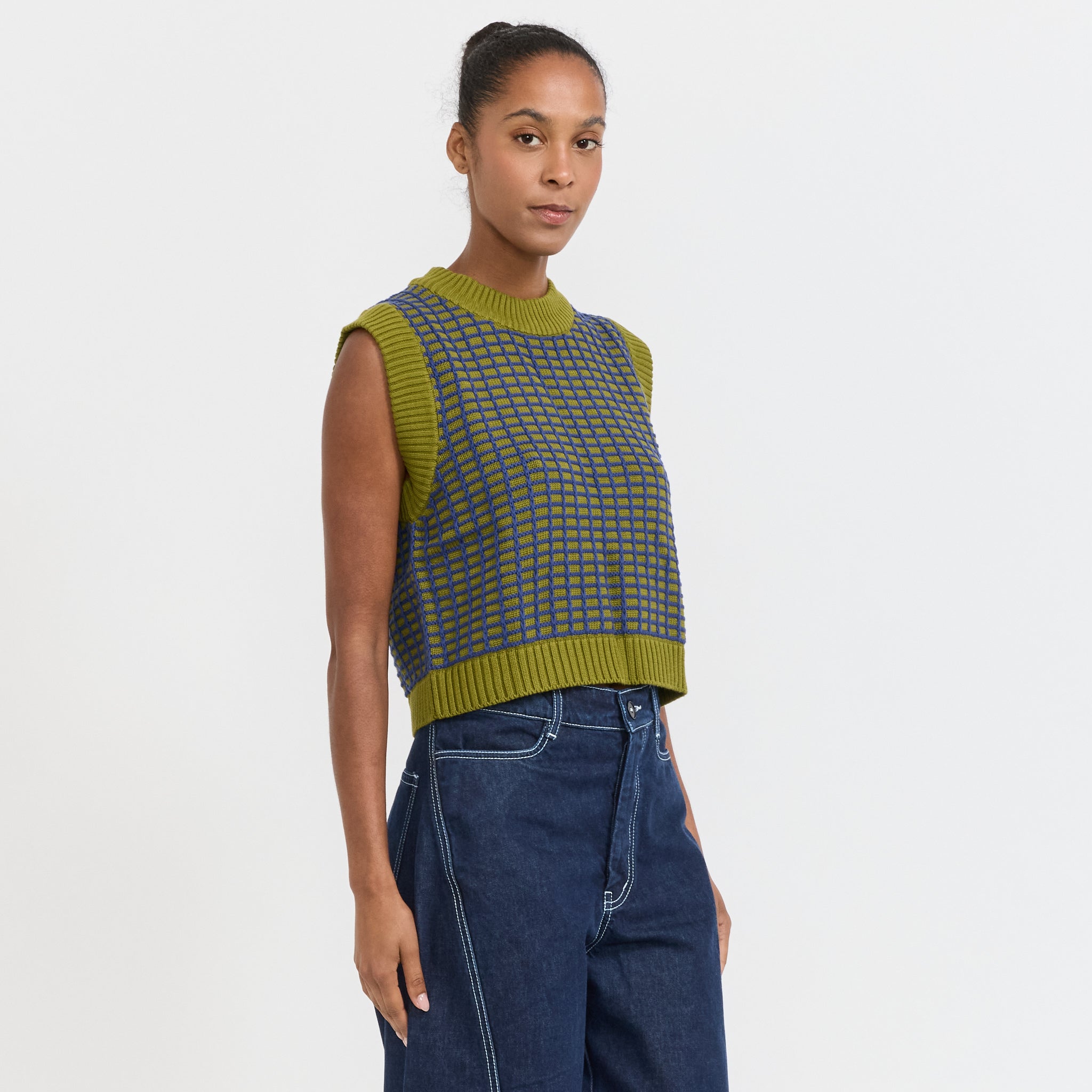 Grid Vest Field