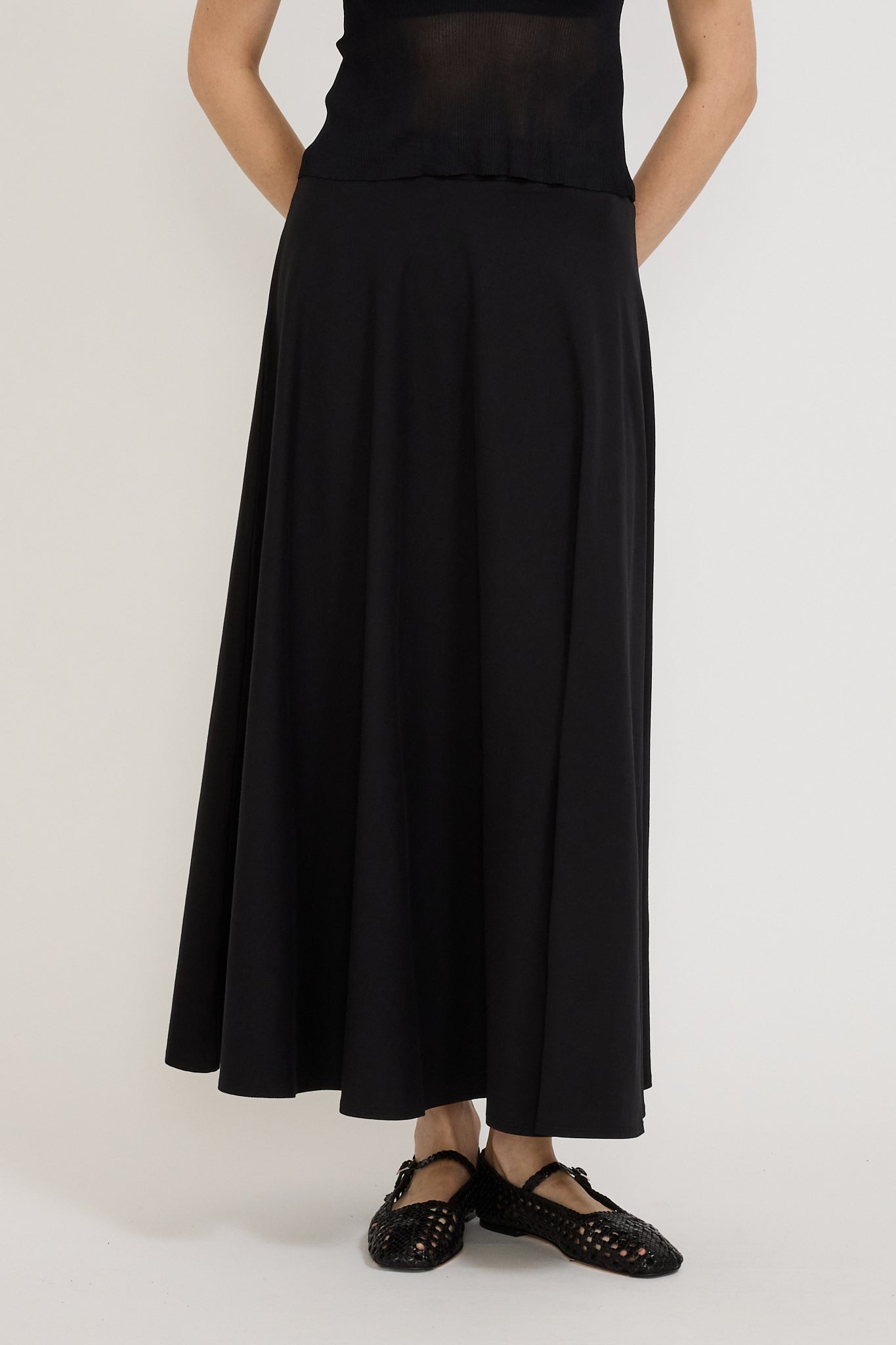 Kowtow | Sphere Skirt Black | Maplestore