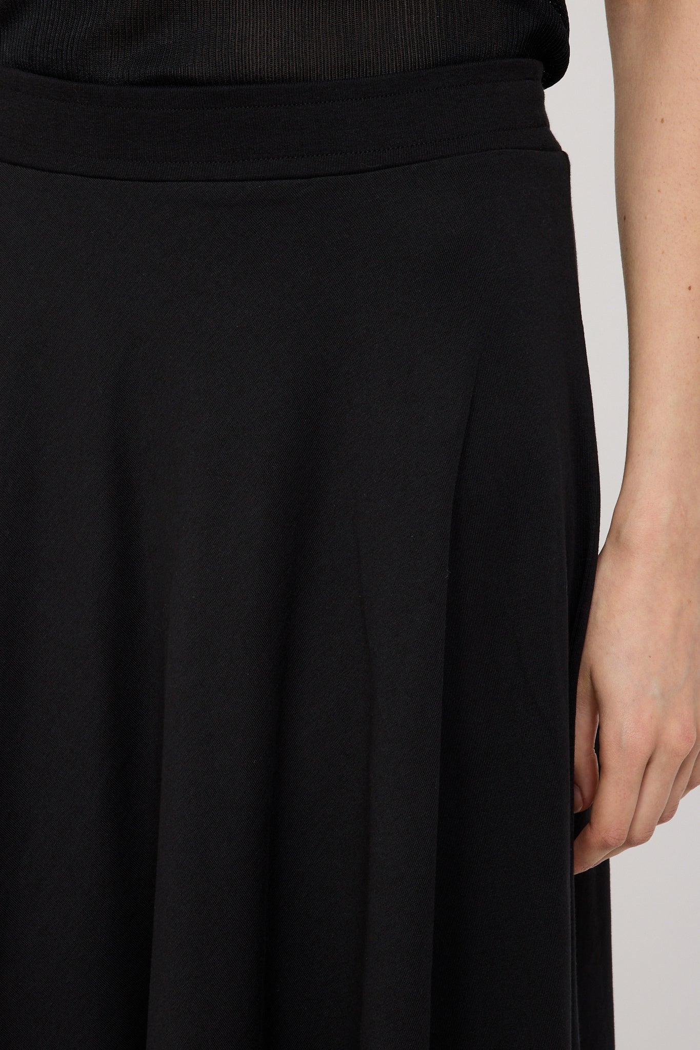 Kowtow | Sphere Skirt Black | Maplestore