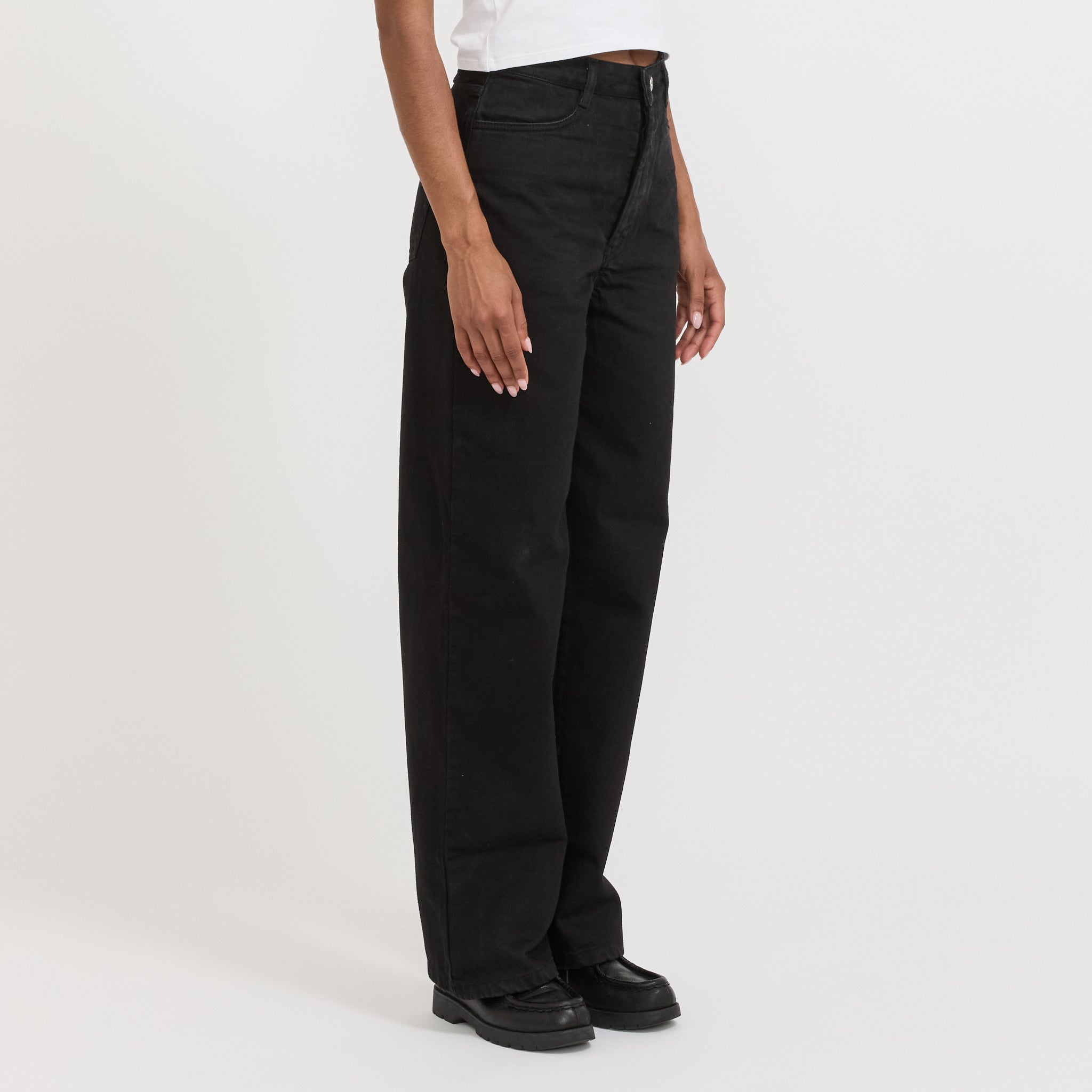Kowtow | Straight Leg Jeans Black Denim | Maplestore