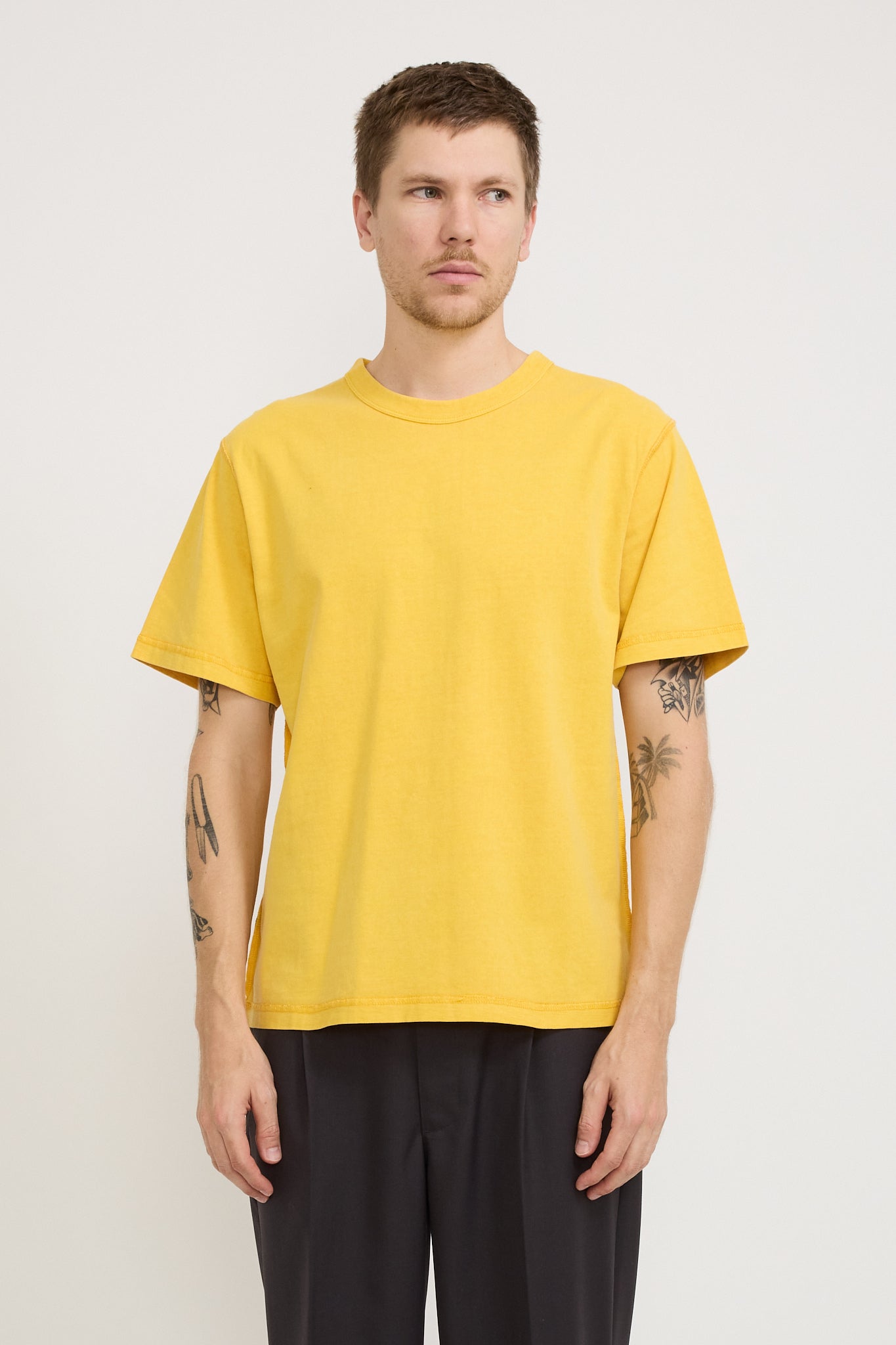 Blind Tee Gold