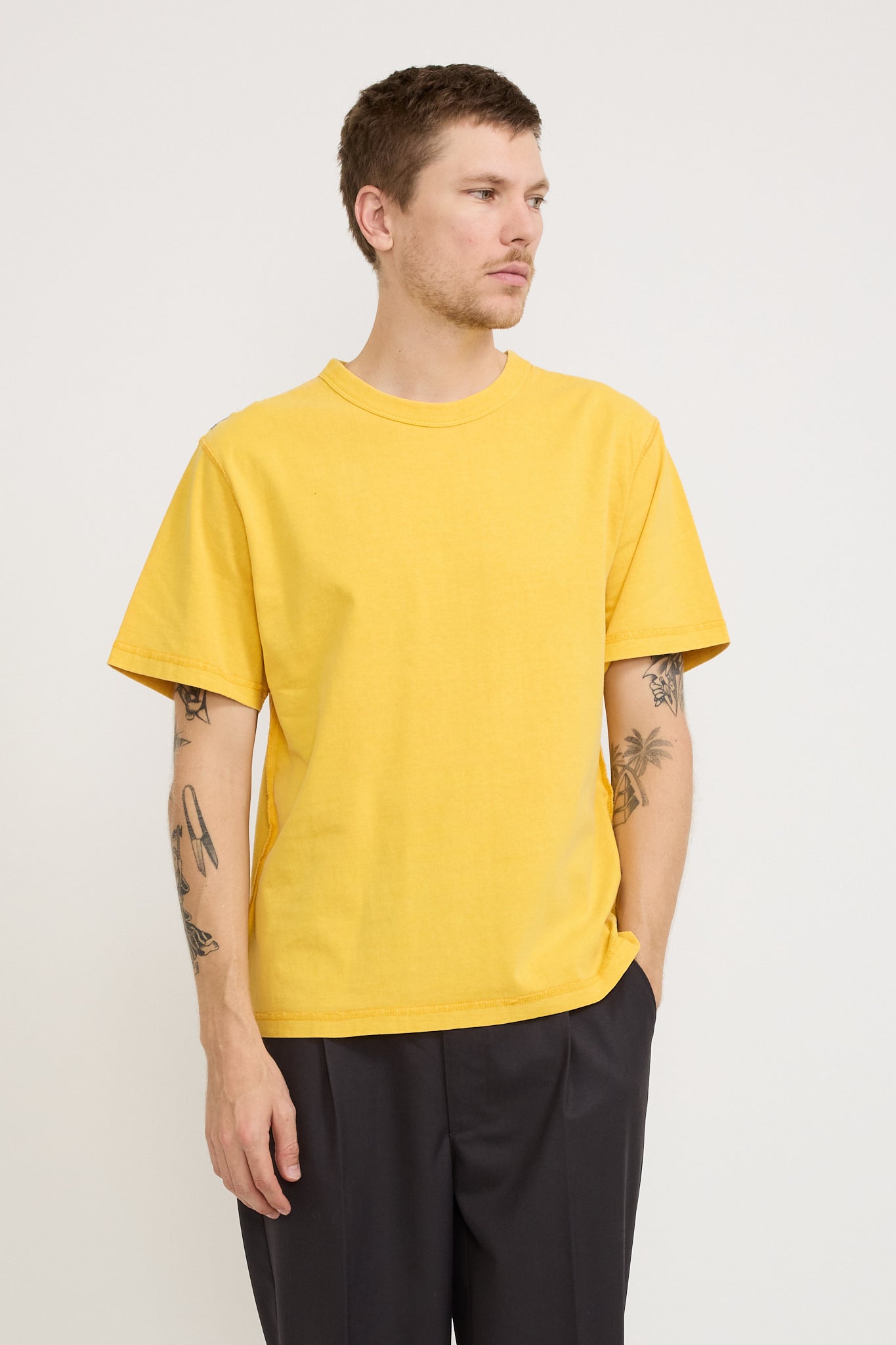 Blind Tee Gold