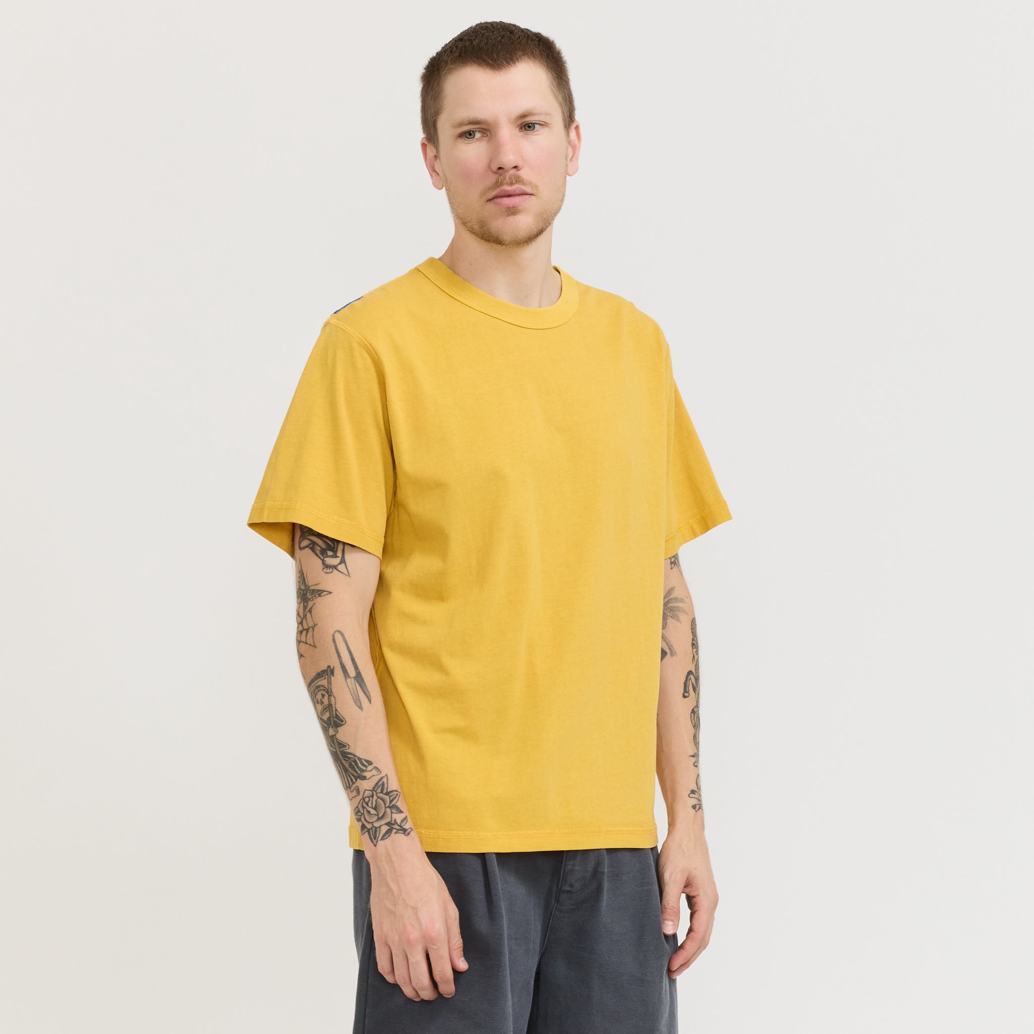 Blind Tee Gold