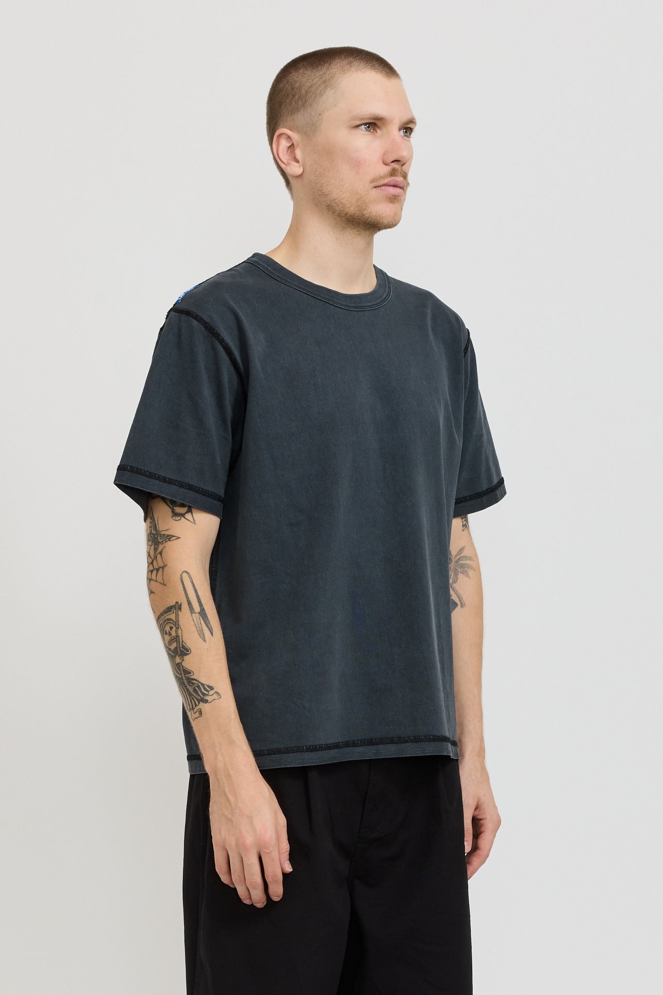 Larriet | Blind Tee Used Black | Maplestore