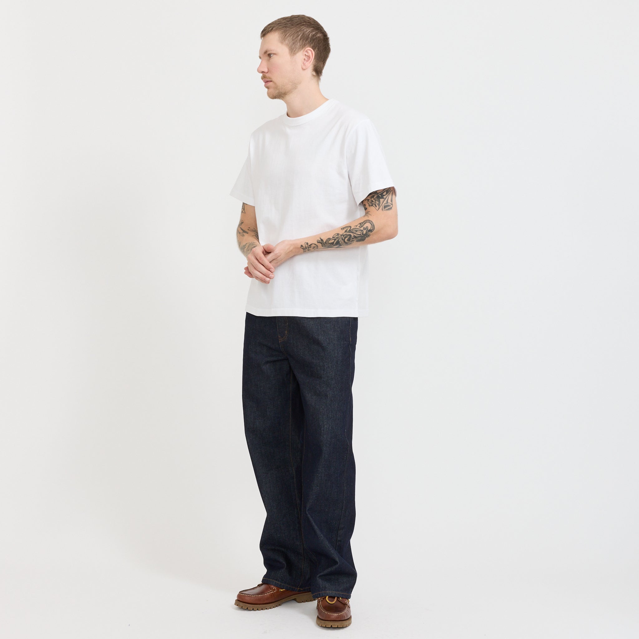 Larriet | Blind Tee White | Maplestore