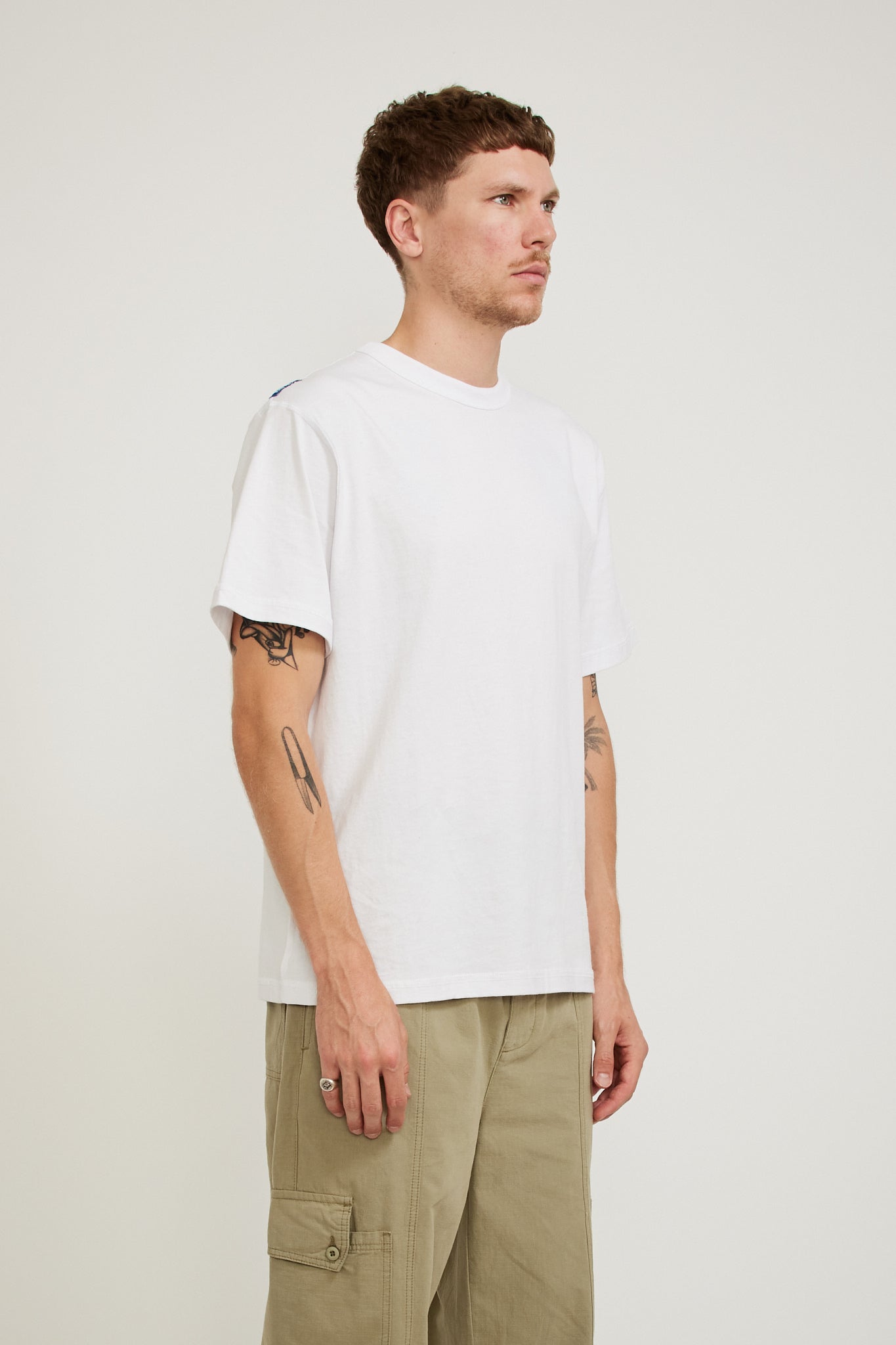 Larriet | Blind Tee White | Maplestore