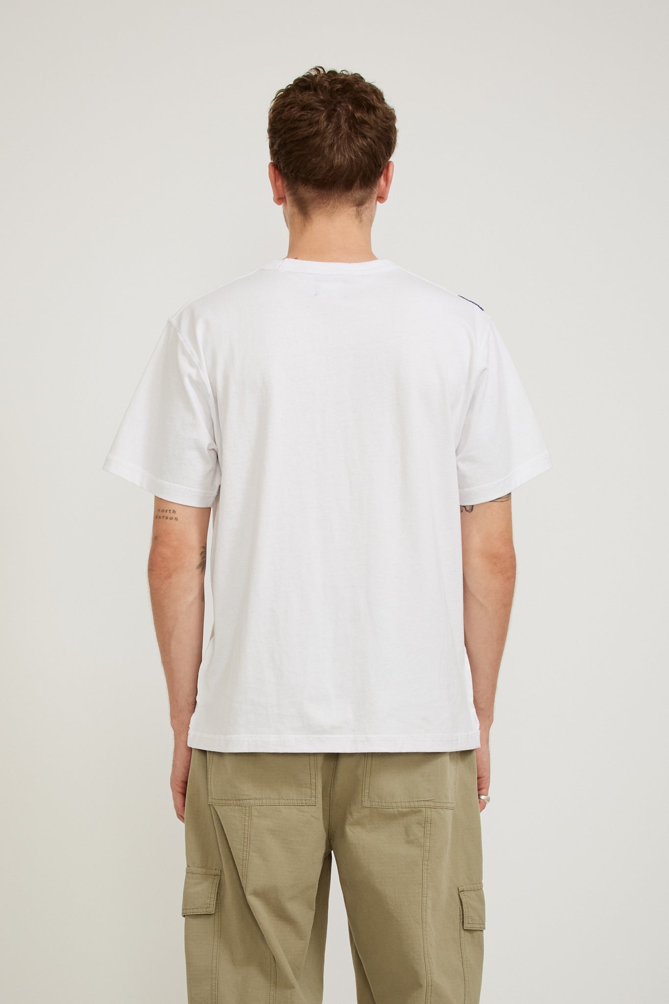 Larriet | Blind Tee White | Maplestore