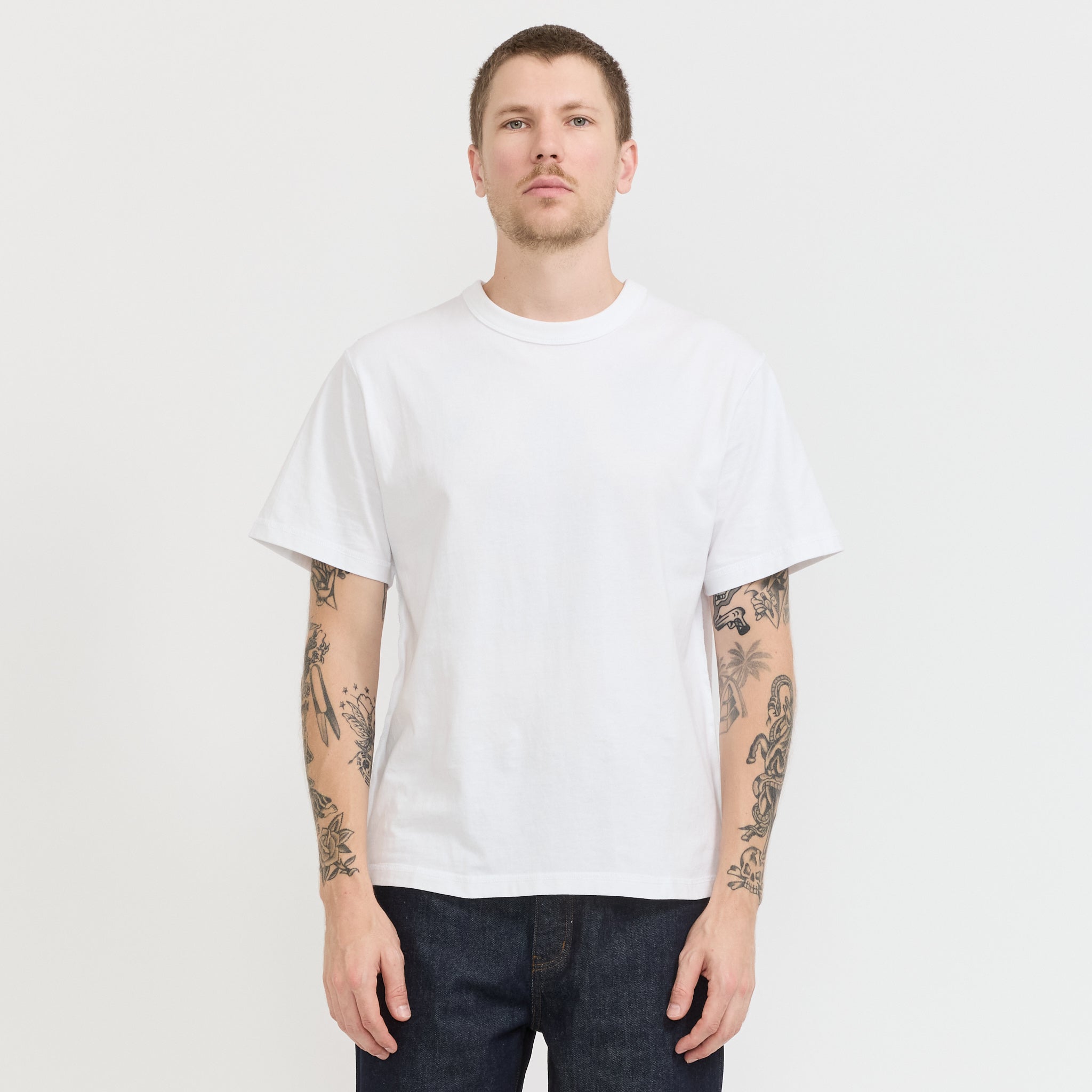 Larriet | Blind Tee White | Maplestore