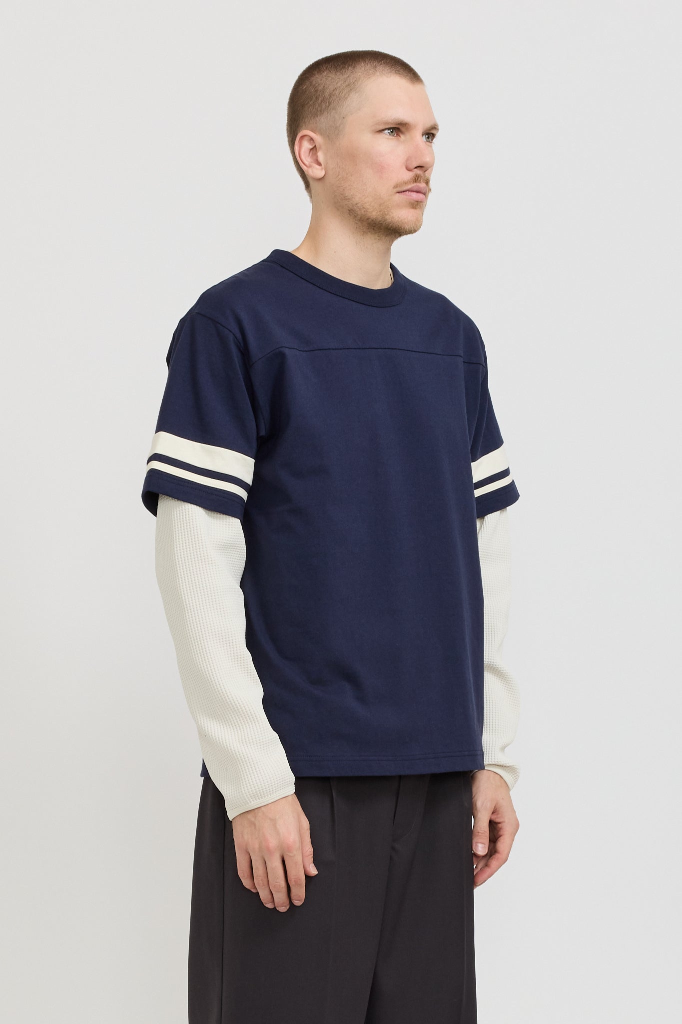 Larriet | Chad Tee Navy | Maplestore