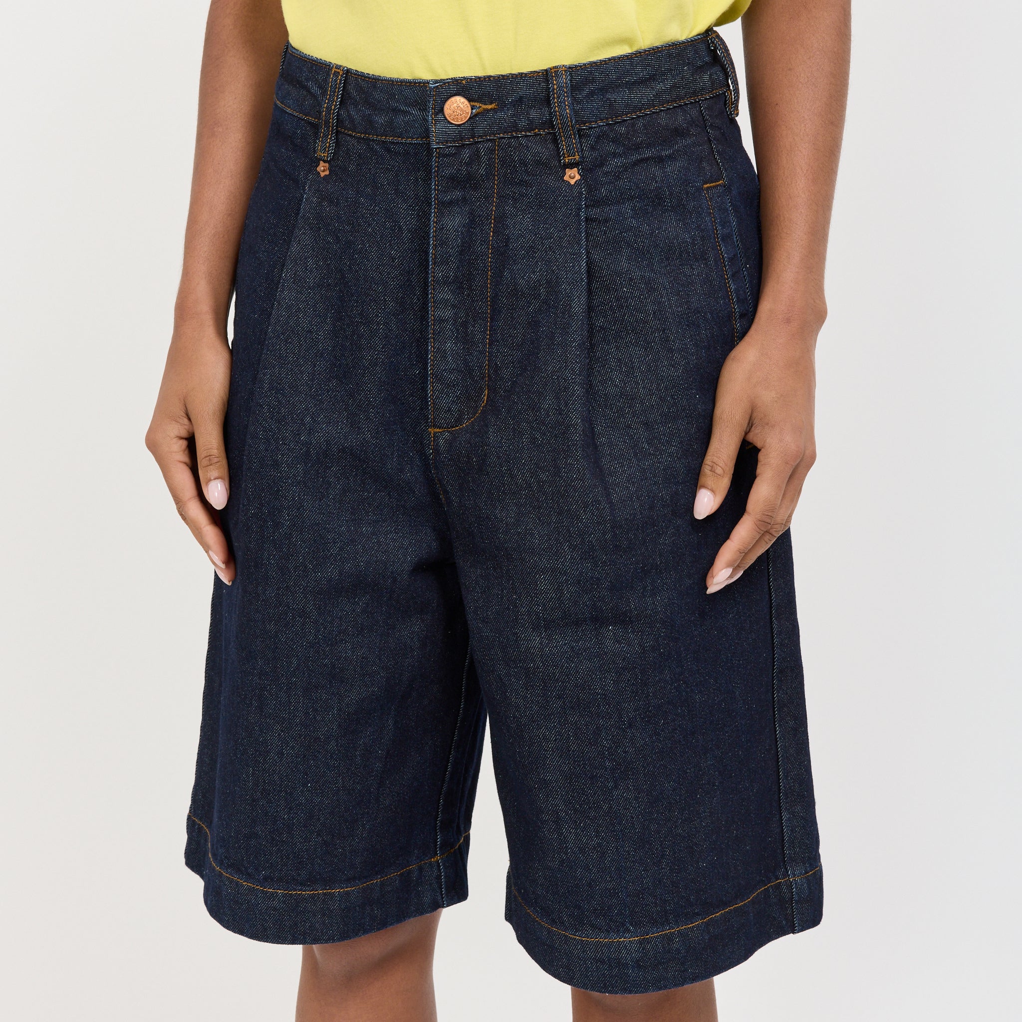 Larriet | Womens Chino Short Indigo Denim | Maplestore