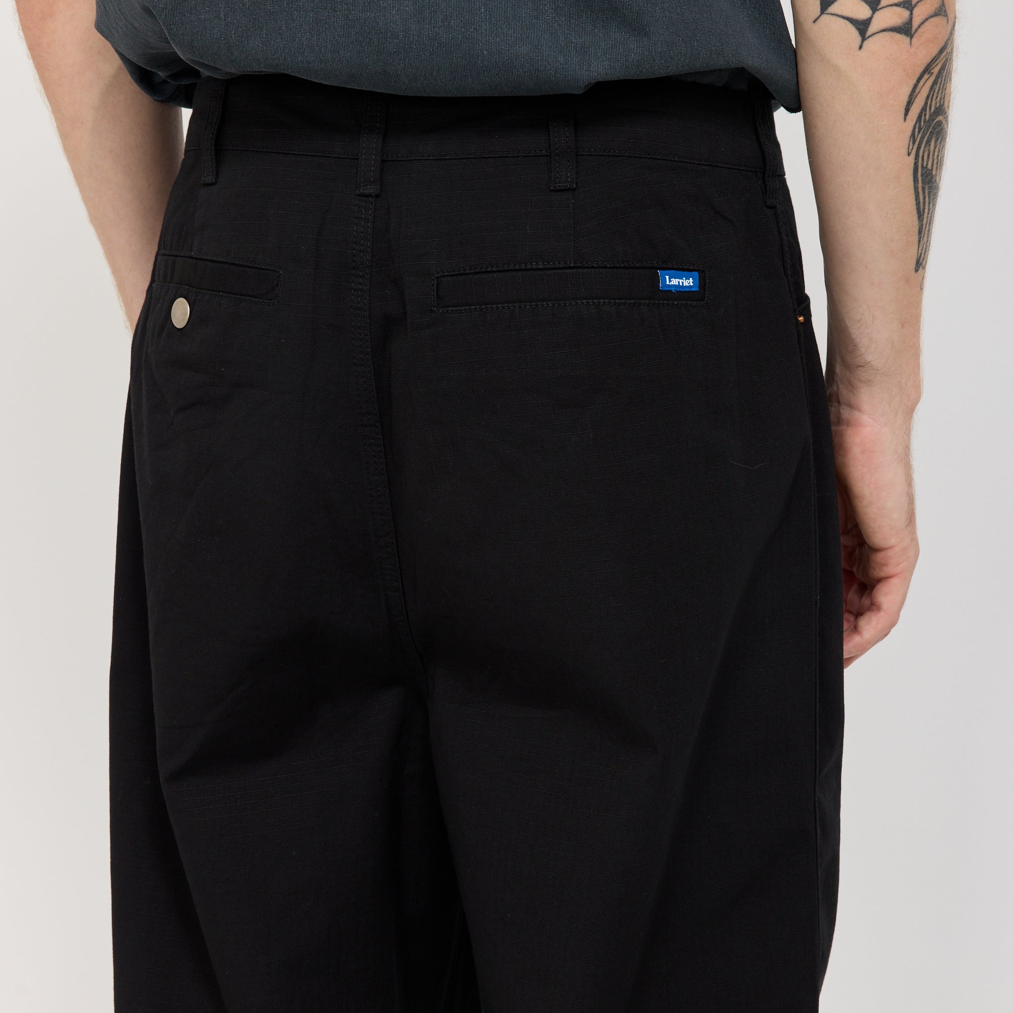 Larriet | Frederick Pant Black | Maplestore