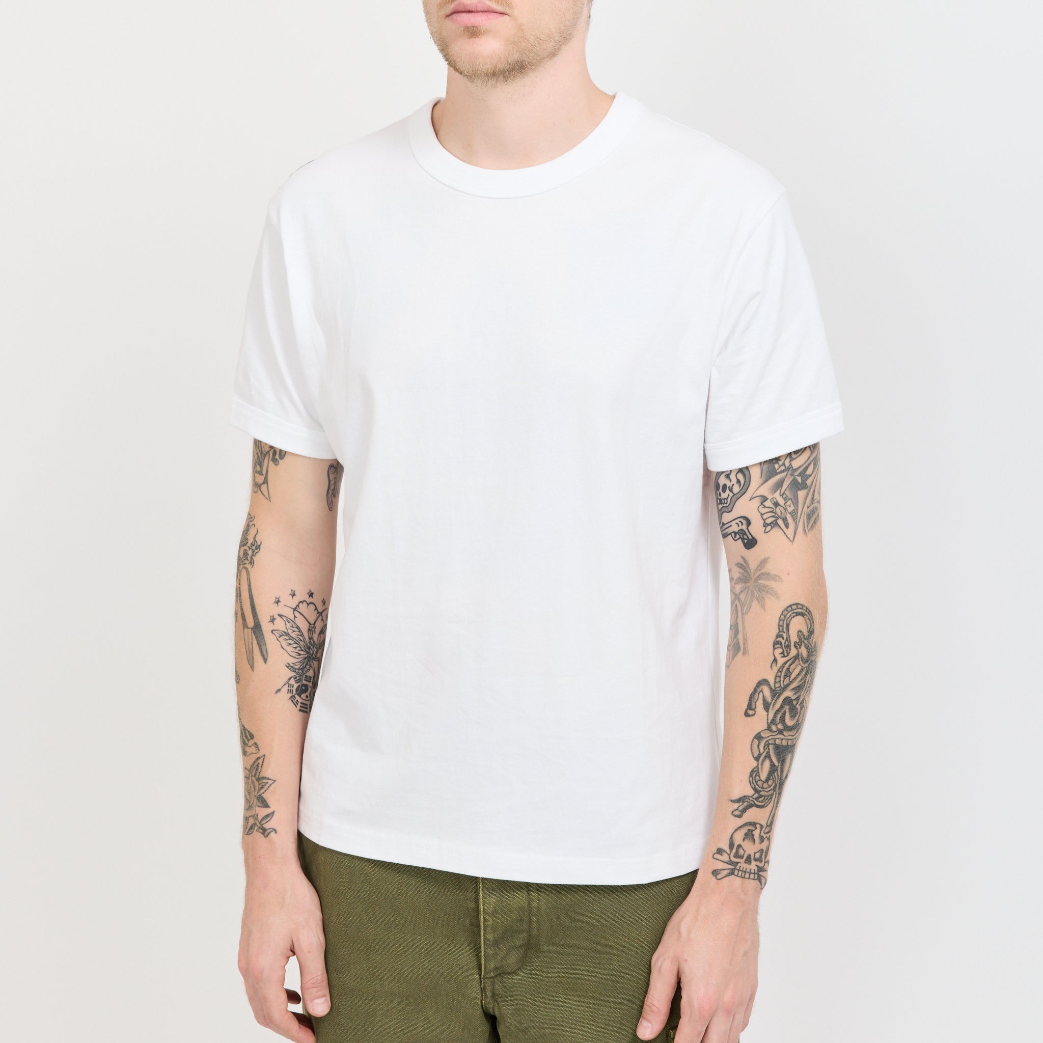 Larriet | Hubby Tee White | Maplestore