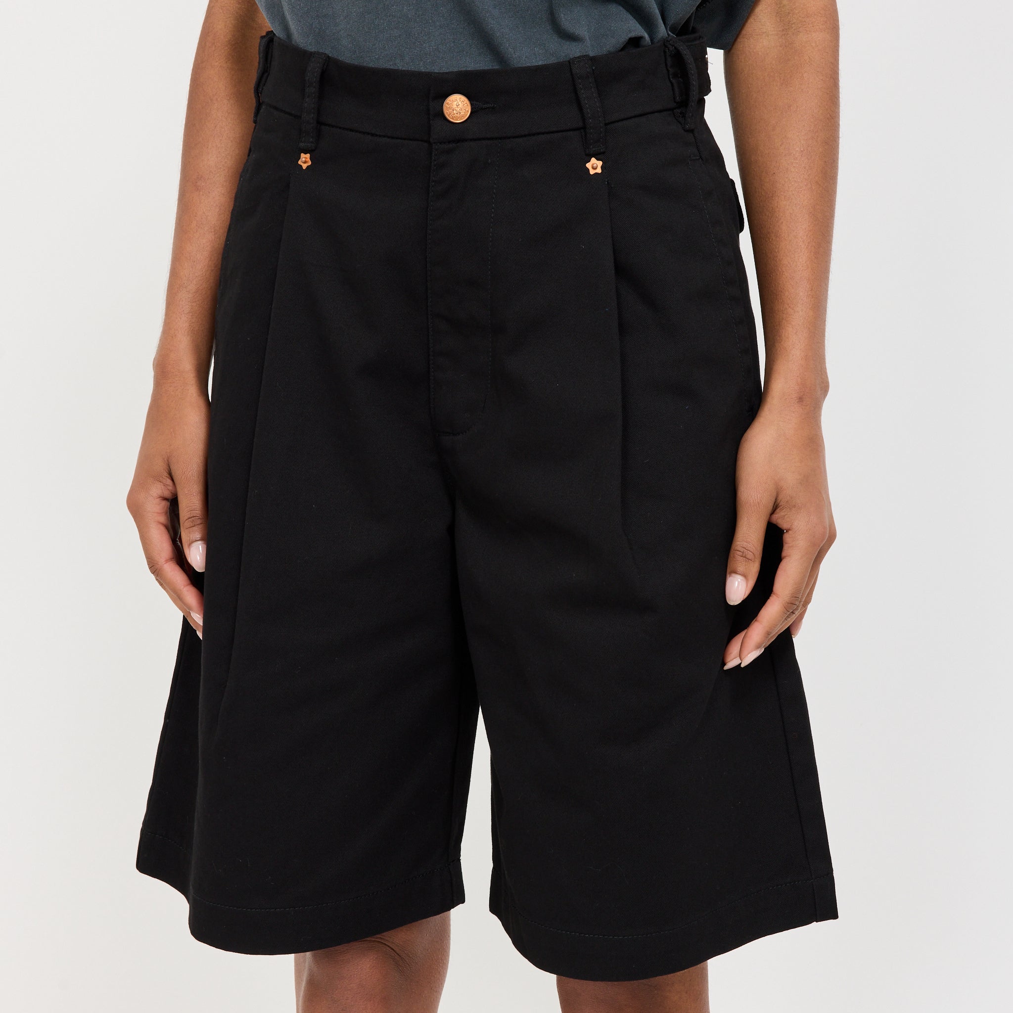 Larriet | Lyu Short Black Womens | Maplestore