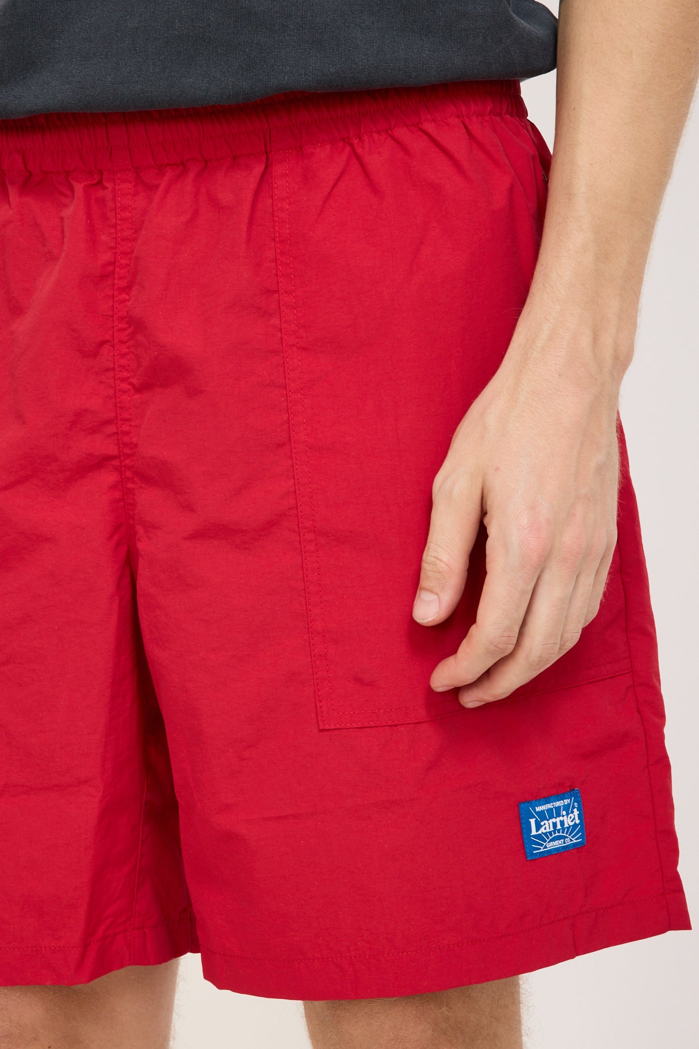 Larriet | Rec Shorts Red | Maplestore