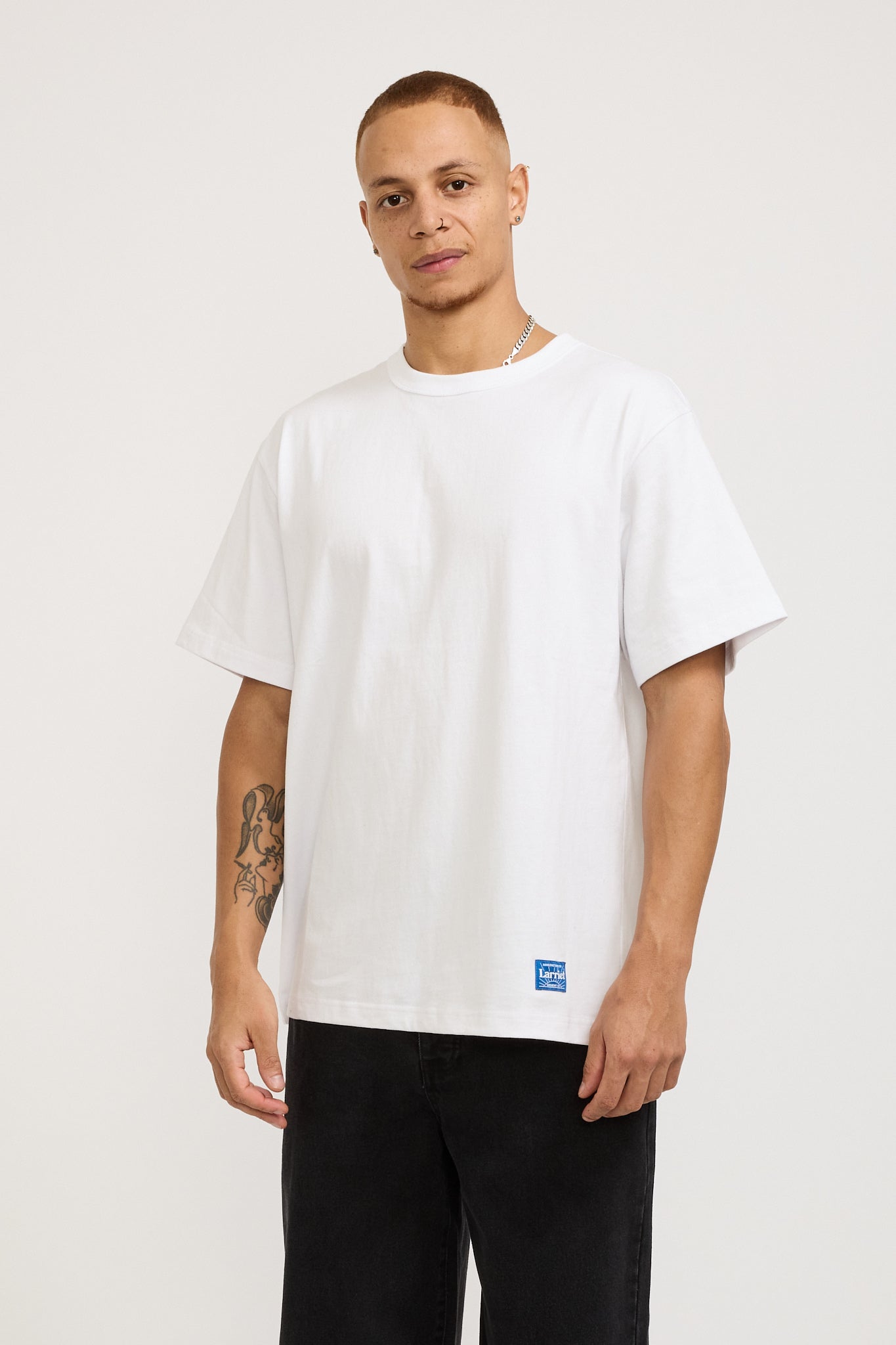 Larriet | Standard Tee White | Maplestore