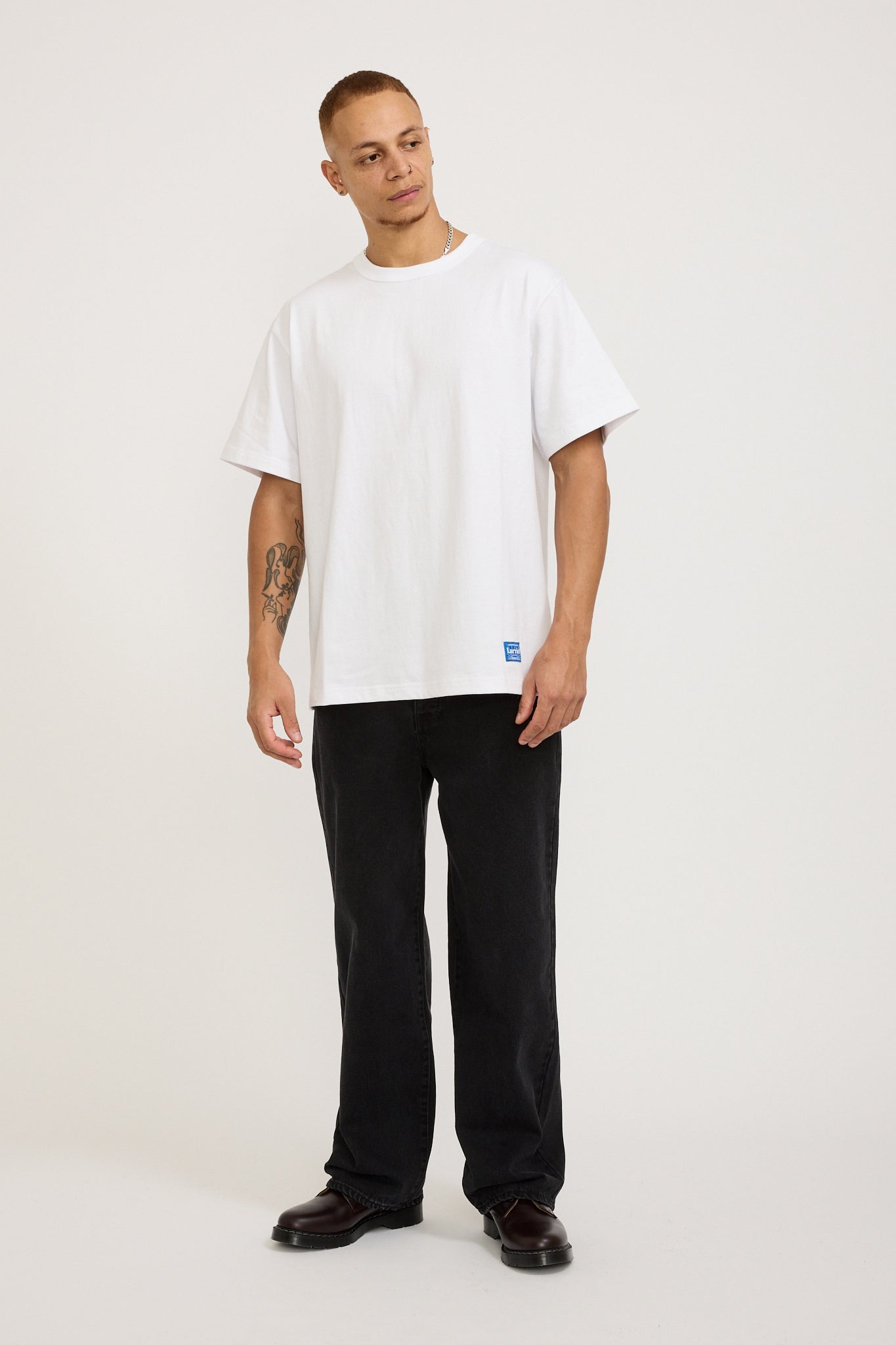 Larriet | Standard Tee White | Maplestore