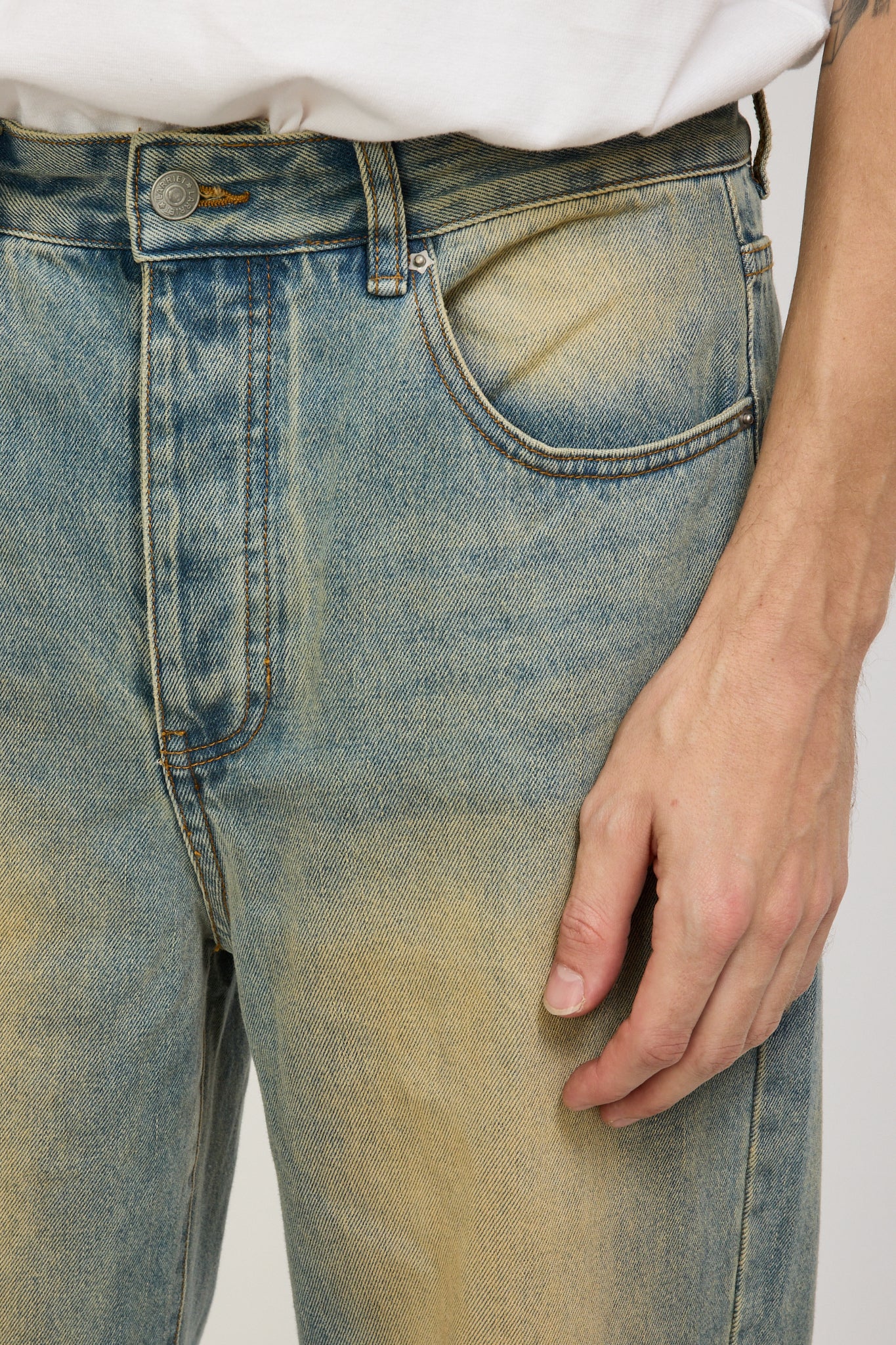 Larriet | Wale Jeans Dirty Wash | Maplestore