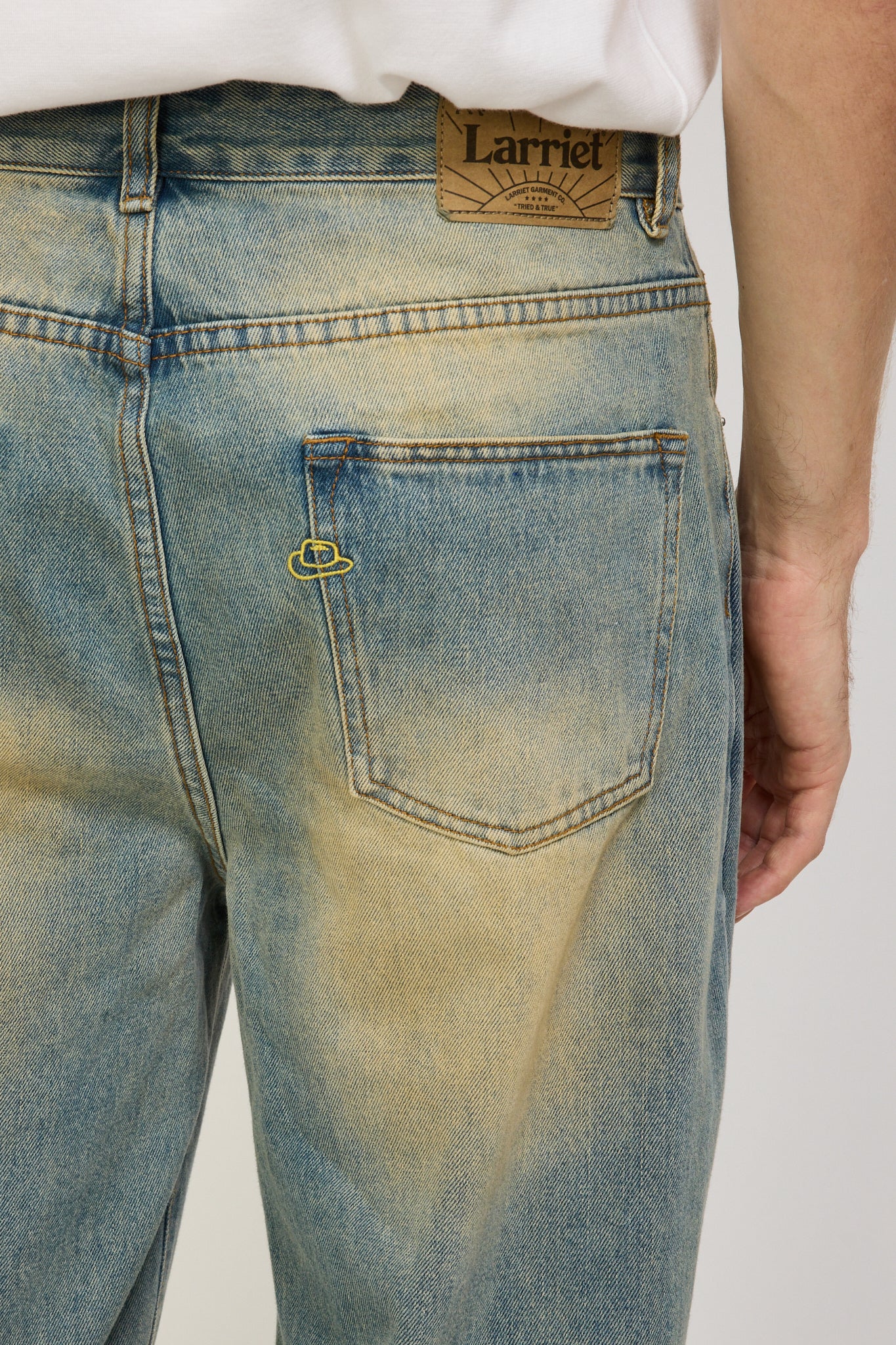 Larriet | Wale Jeans Dirty Wash | Maplestore