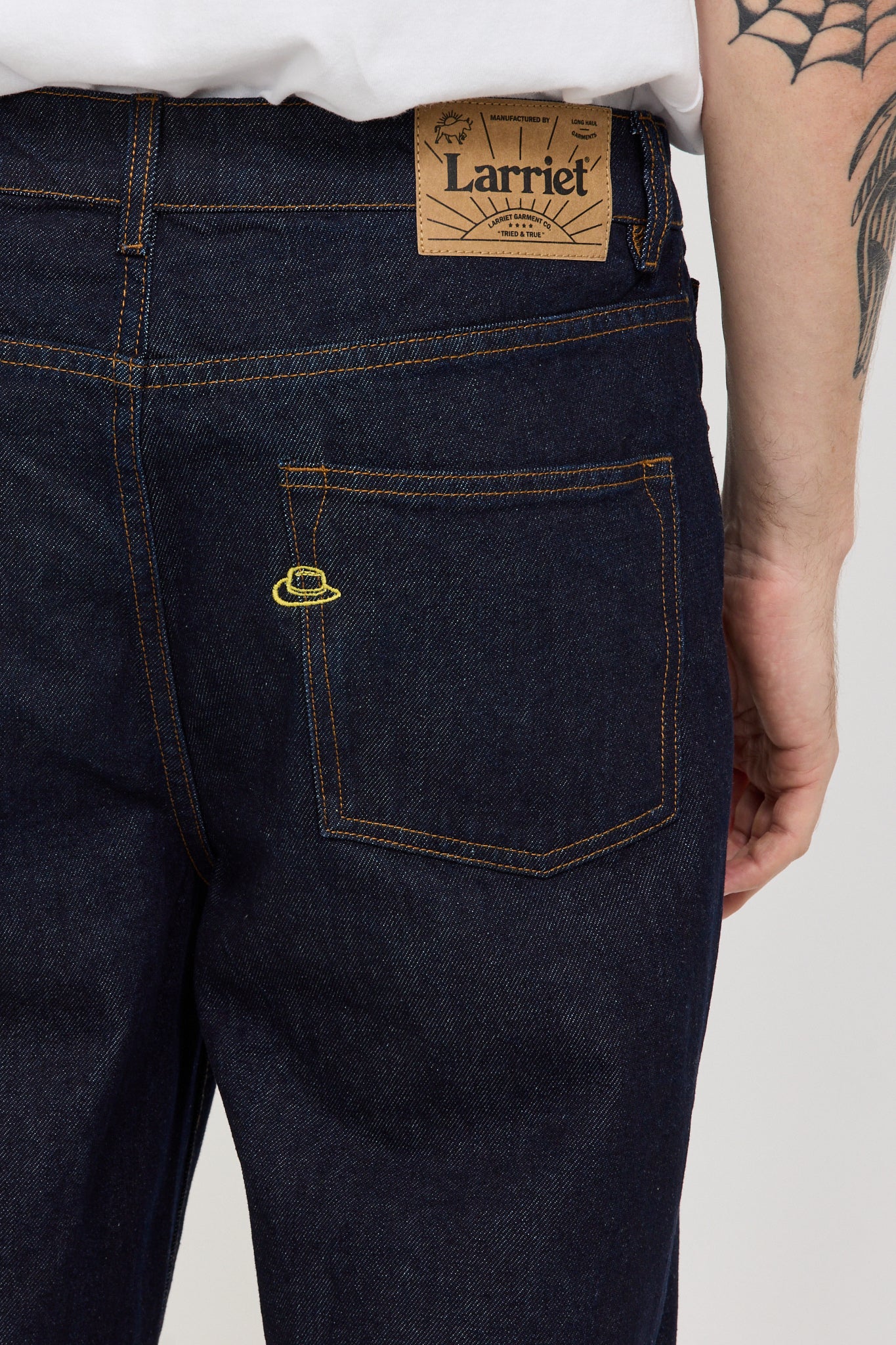 Larriet | Wale Jeans Indigo | Maplestore