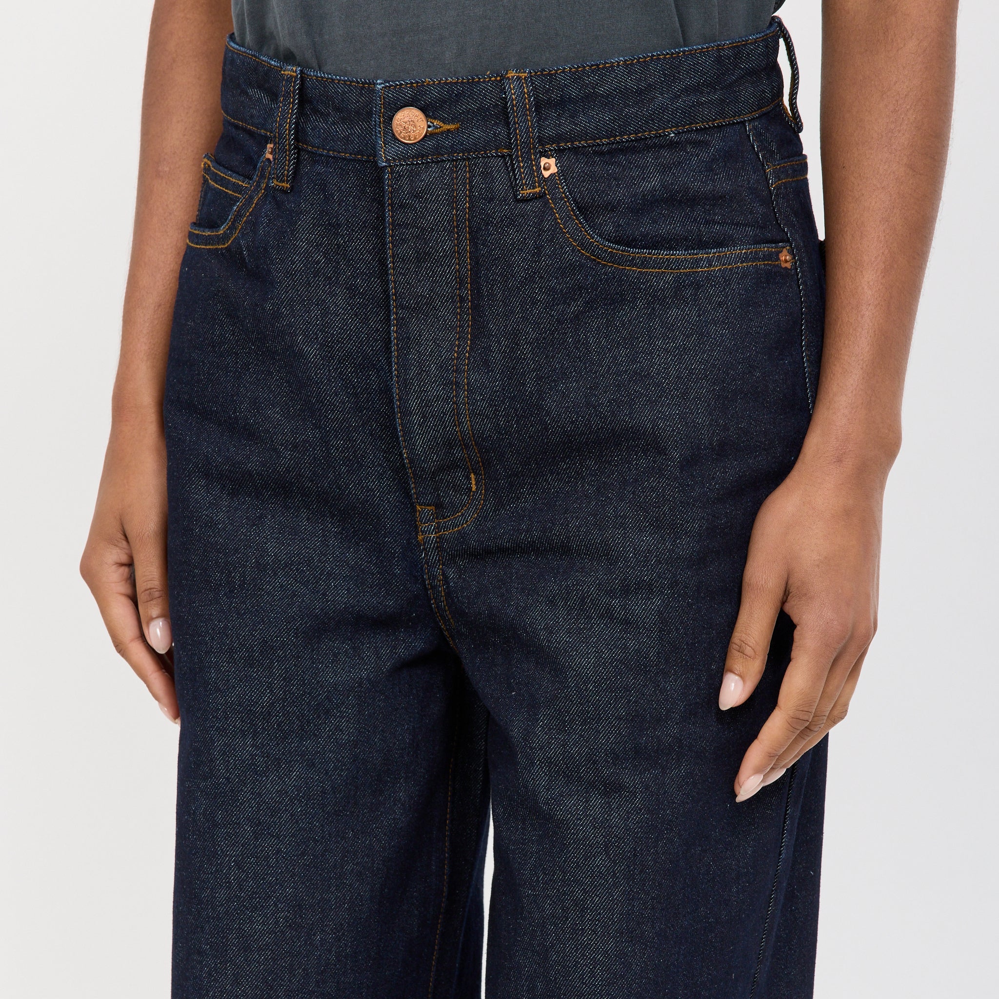 Larriet | Womens Wale Jeans Indigo | Maplestore