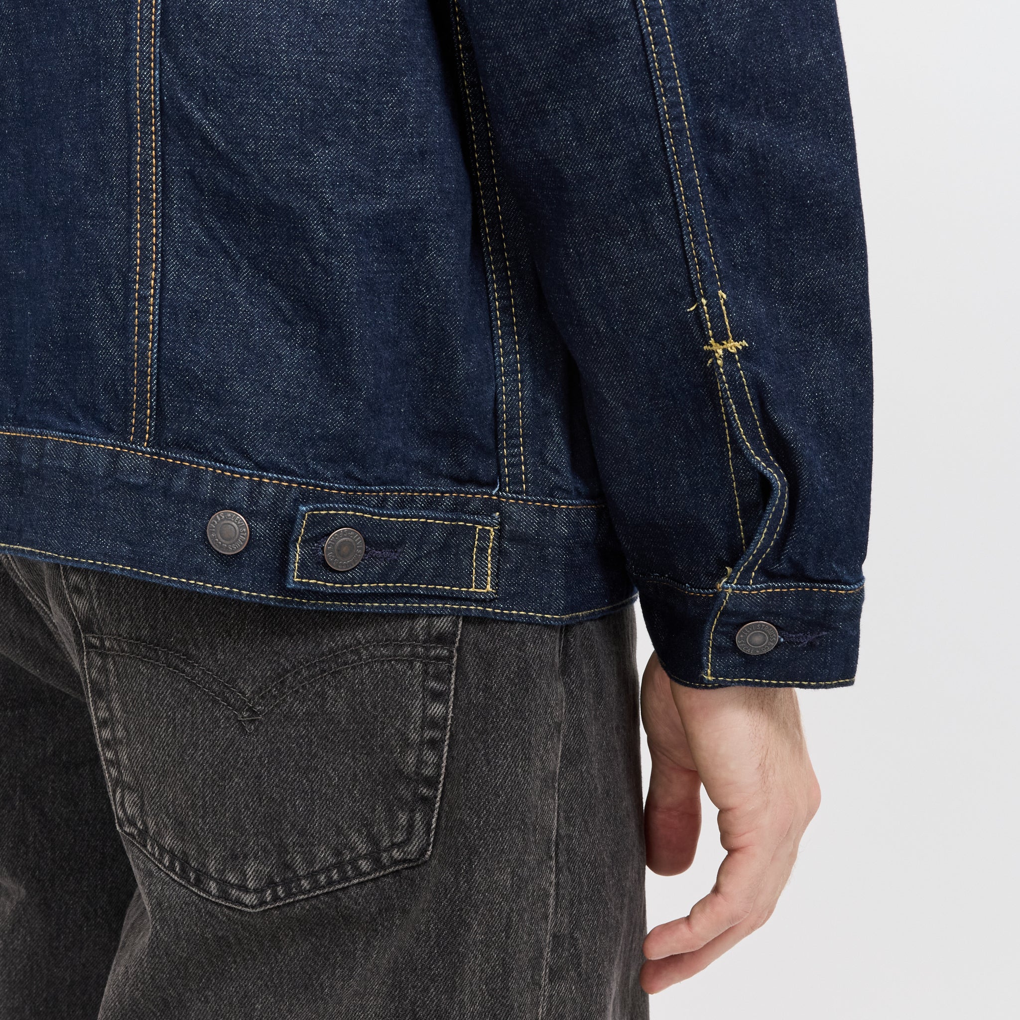 Levis | Relaxed Fit Trucker Jacket Wash It Out Rinse | Maplestore