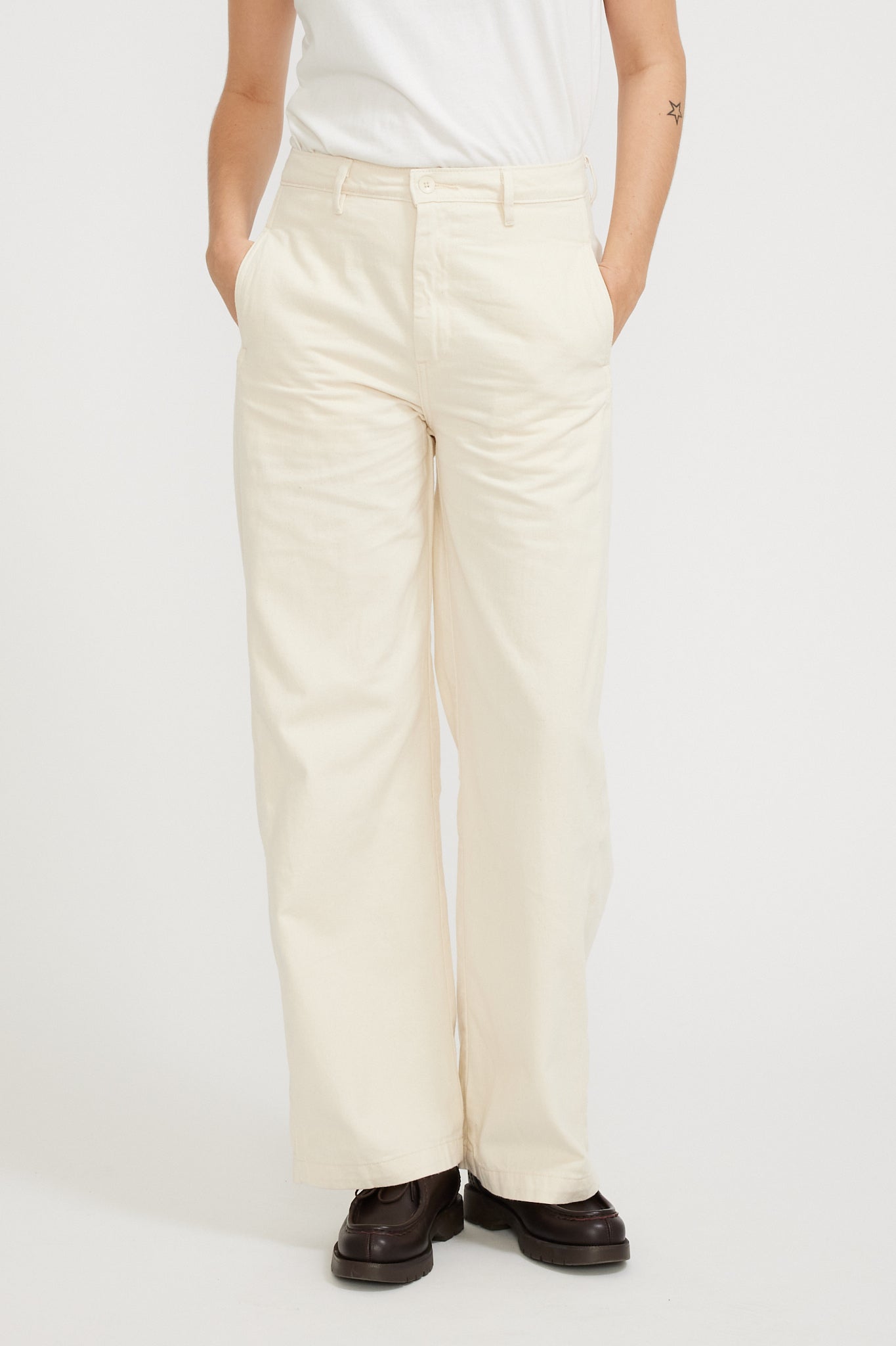 Levis | Wellthread Orchard Soft Straight Trouser Soft Ceramic | Maplestore