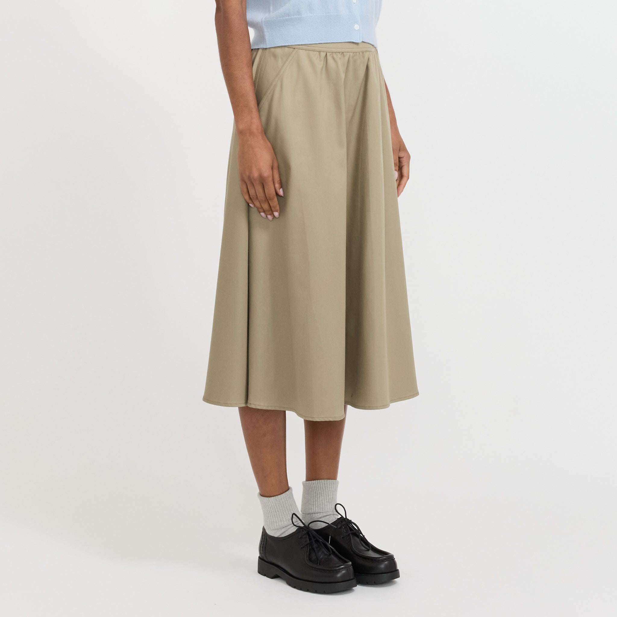 Le Mont Saint Michel | Jeanette Midi Pleated Skirt Kaki | Maplestore
