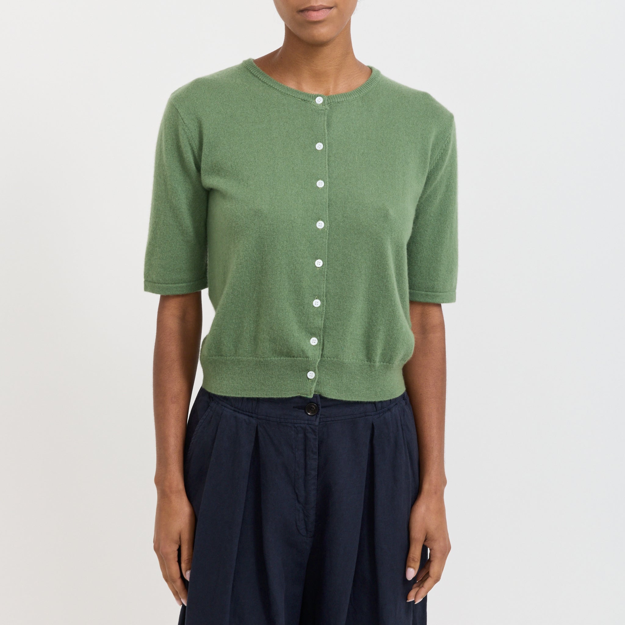 Le Mont Saint Michel | Sirma Short Sleeve Cardigan Kaki | Maplestore