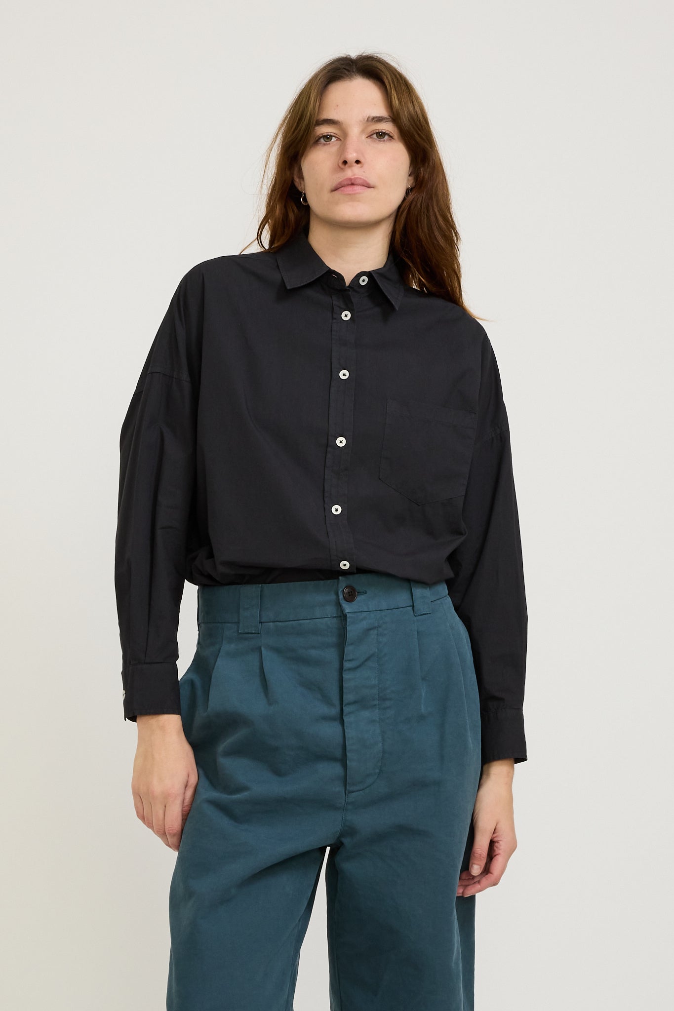 LMND | Chiara Shirt Classic Black | Maplestore