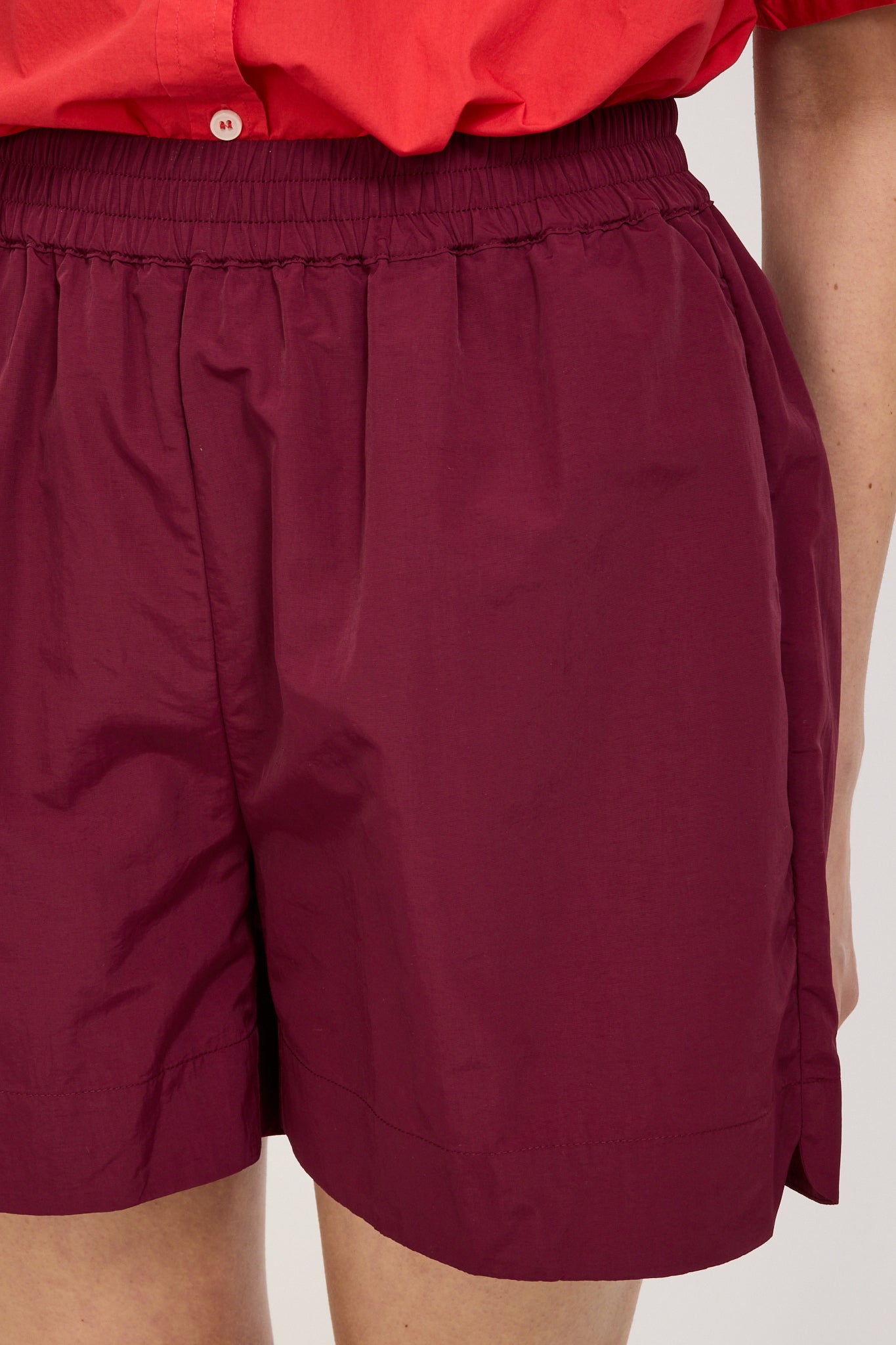 LMND | Sprint Windbreaker Short Burgundy | Maplestore