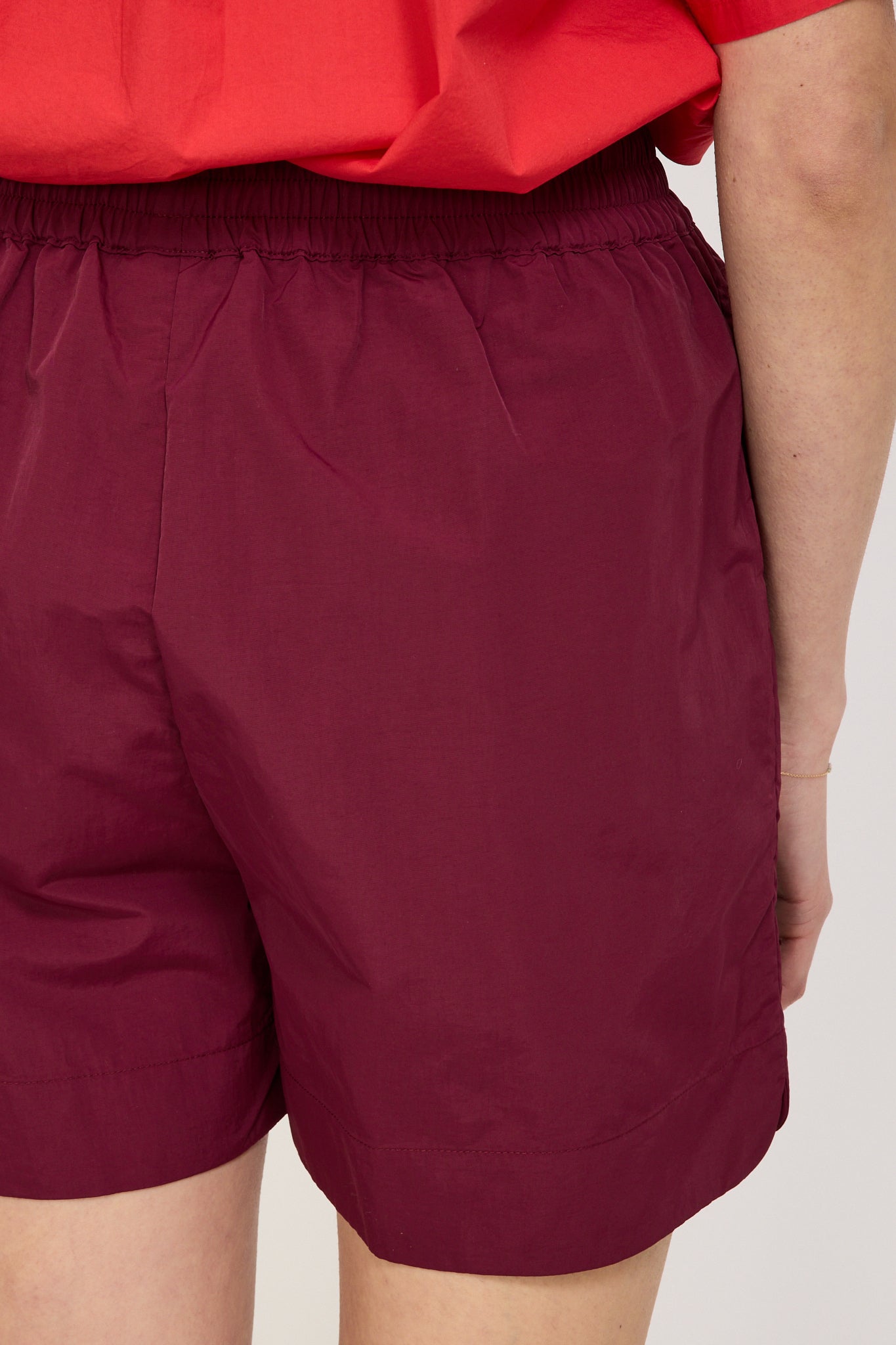 LMND | Sprint Windbreaker Short Burgundy | Maplestore