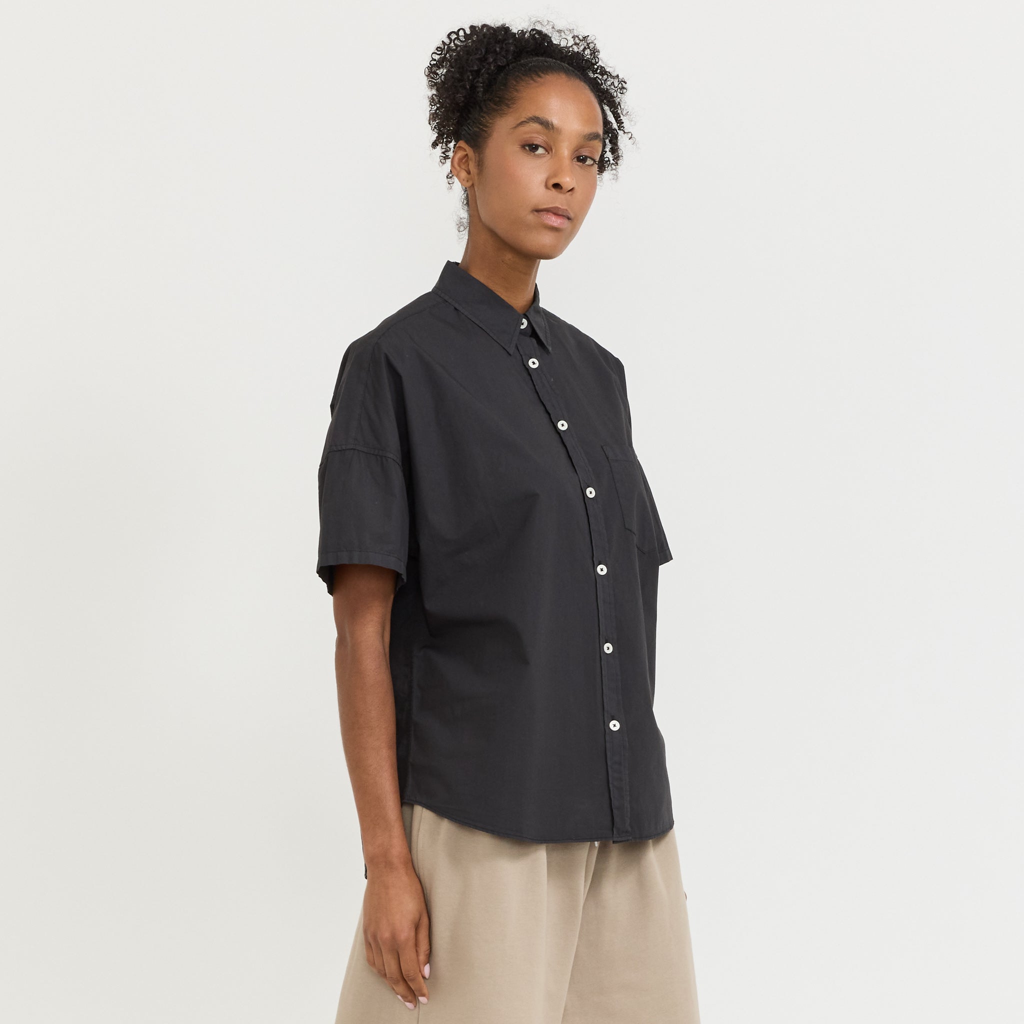 LMND | Chiara Short Sleeve Shirt Black | Maplestore