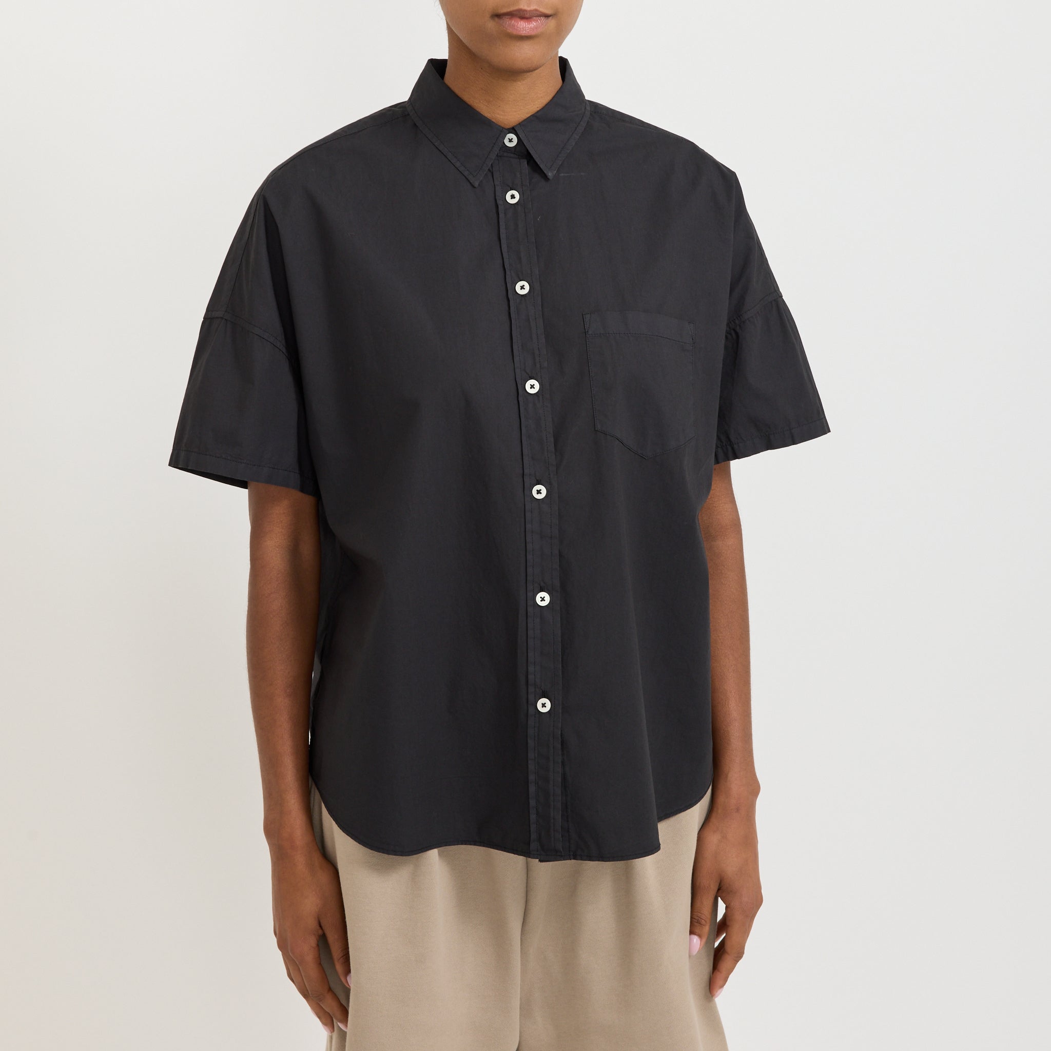 LMND | Chiara Short Sleeve Shirt Black | Maplestore