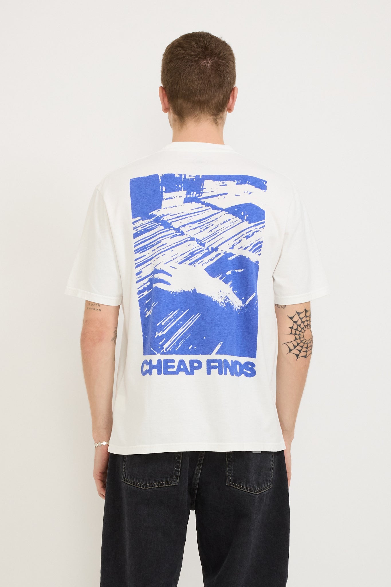 Magic Castles | Cheap Finds SS Tee Off White | Maplestore