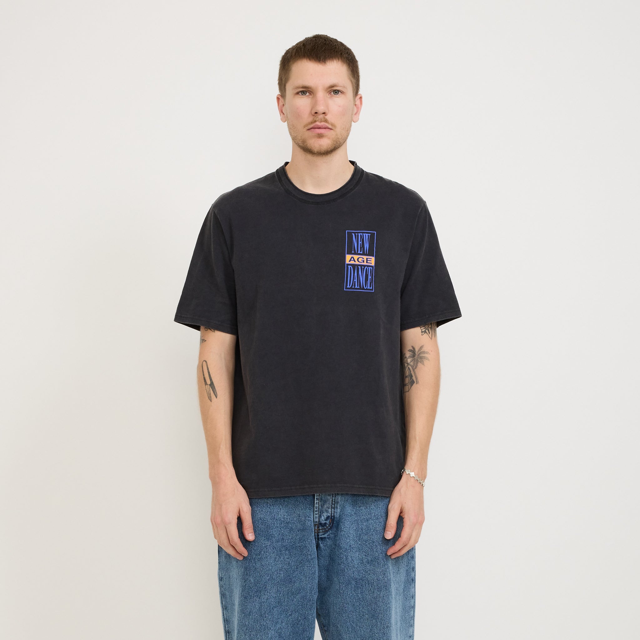 Magic Castles | New Age Dance SS Tee Vintage Black | Maplestore