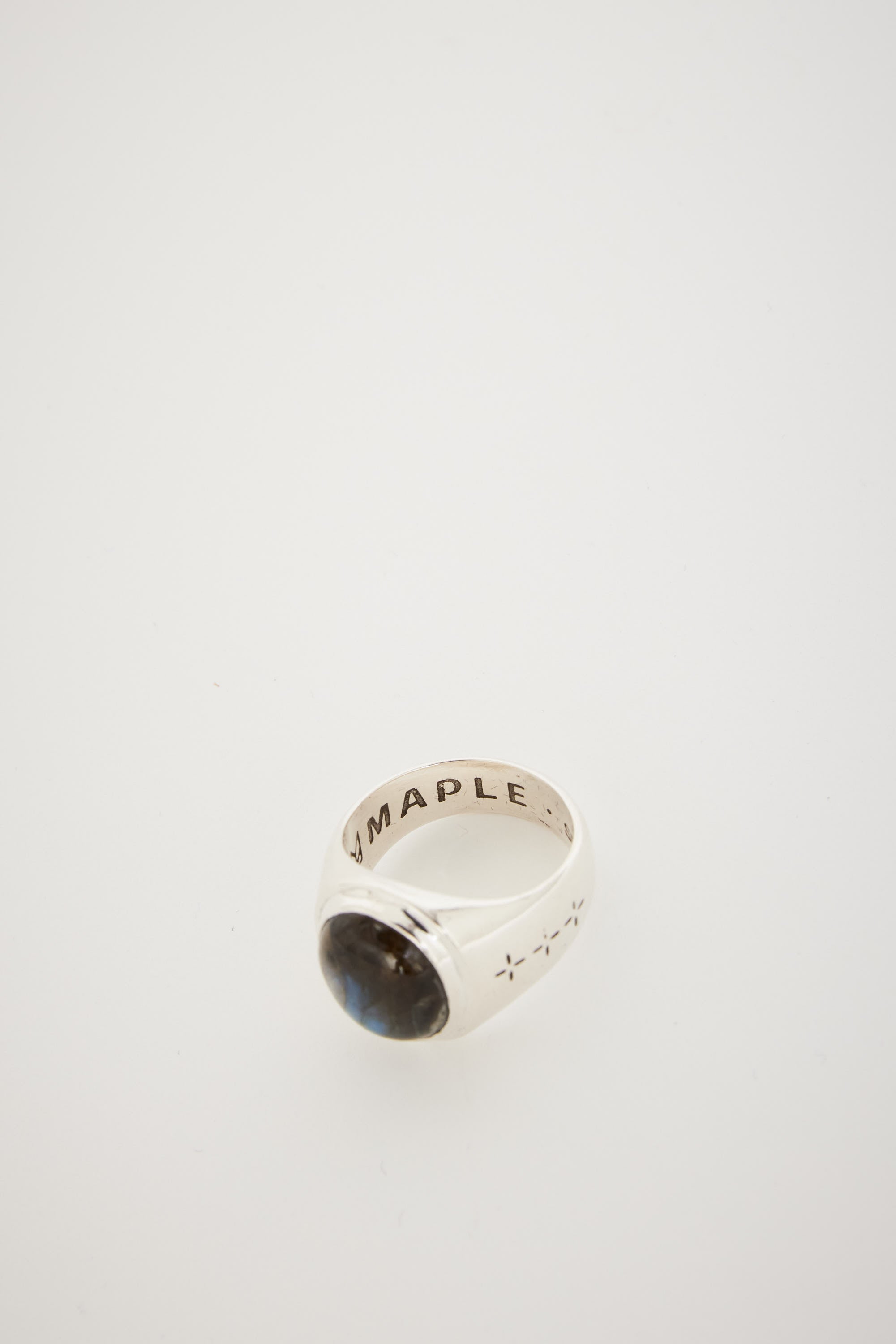 Maple Co. | Tommy Signet Ring | Maplestore